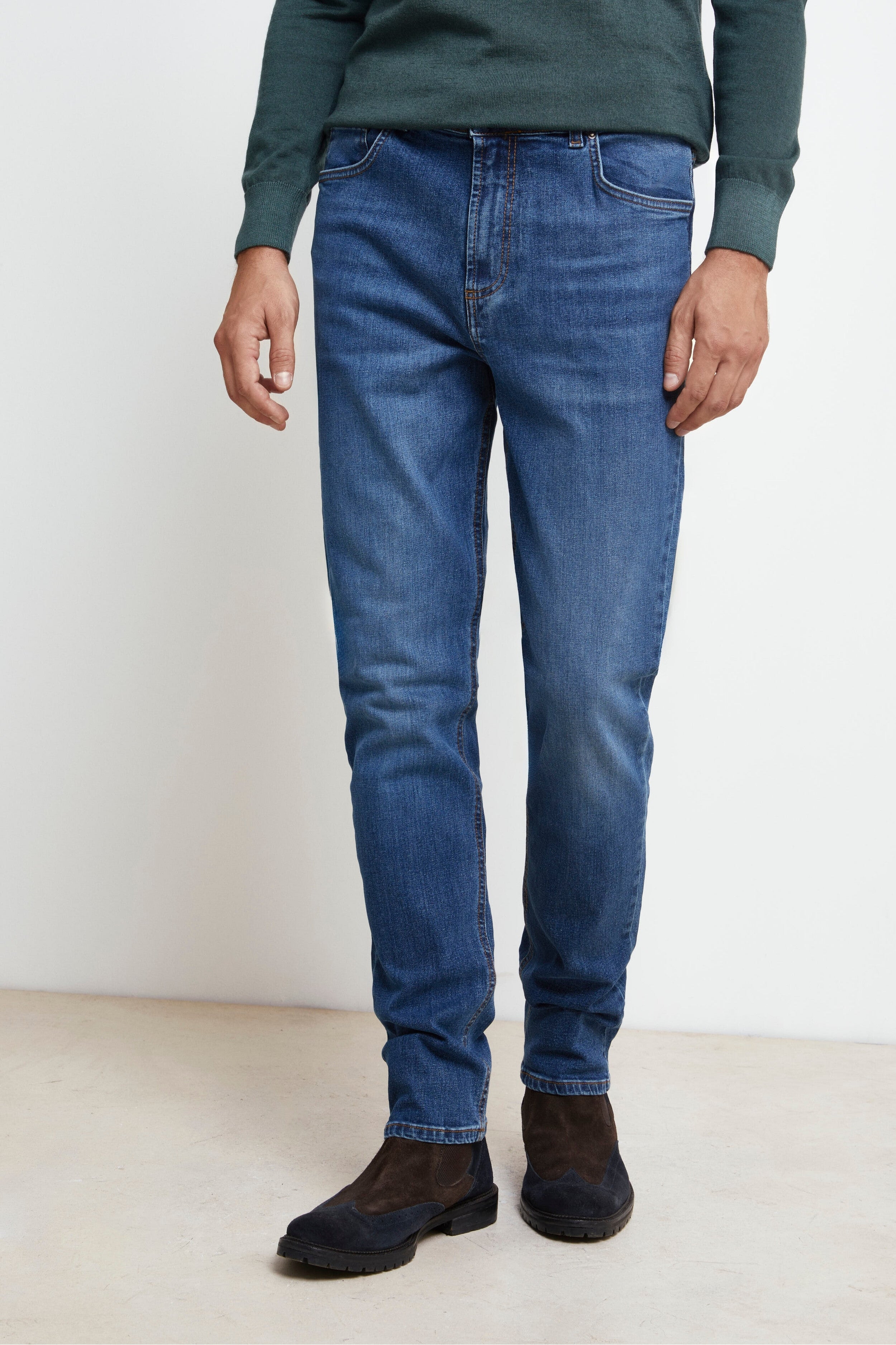 Fünf-Taschen Slim Fit Jeans - DENIM