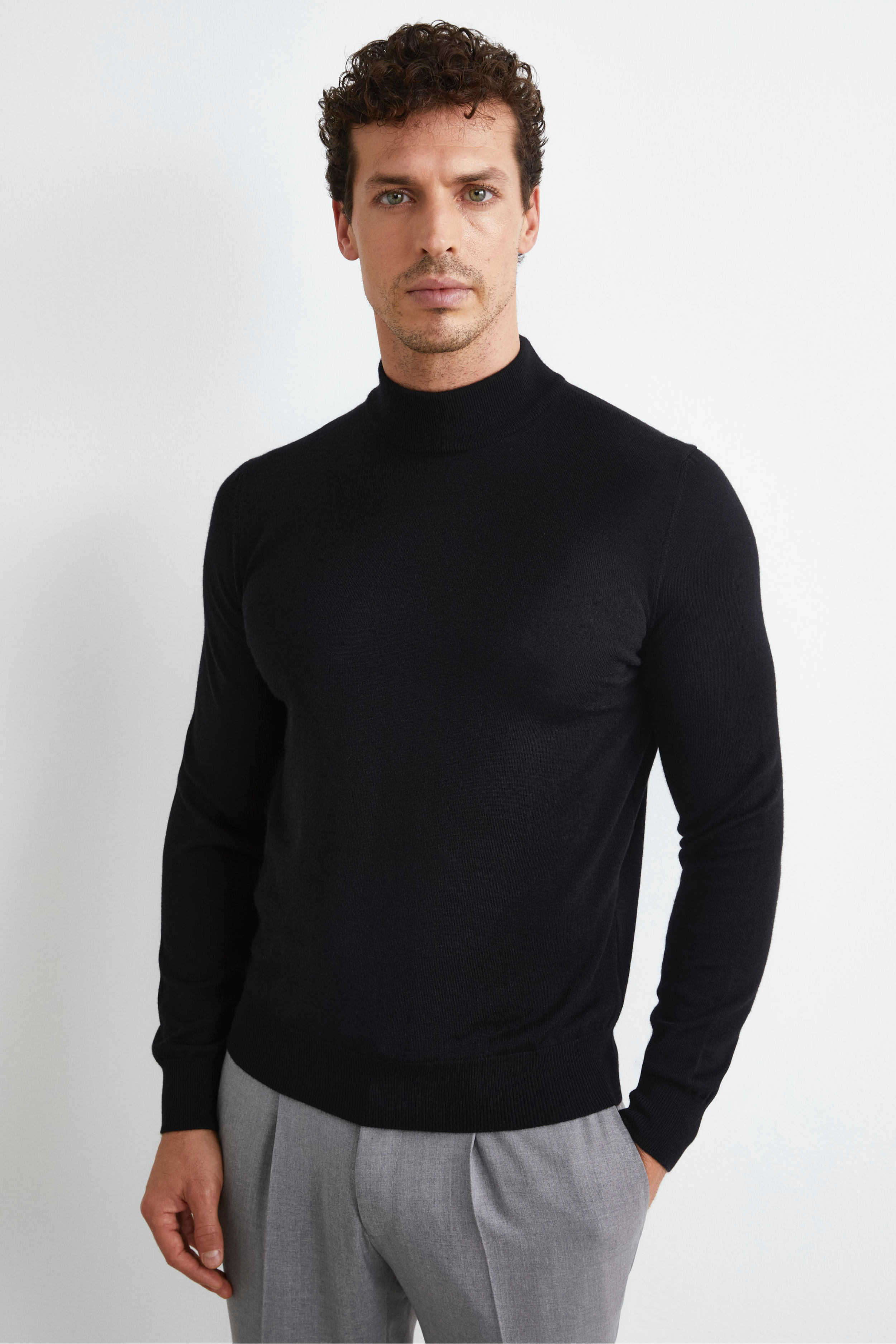 Turtleneck in Merino Wool - BLACK