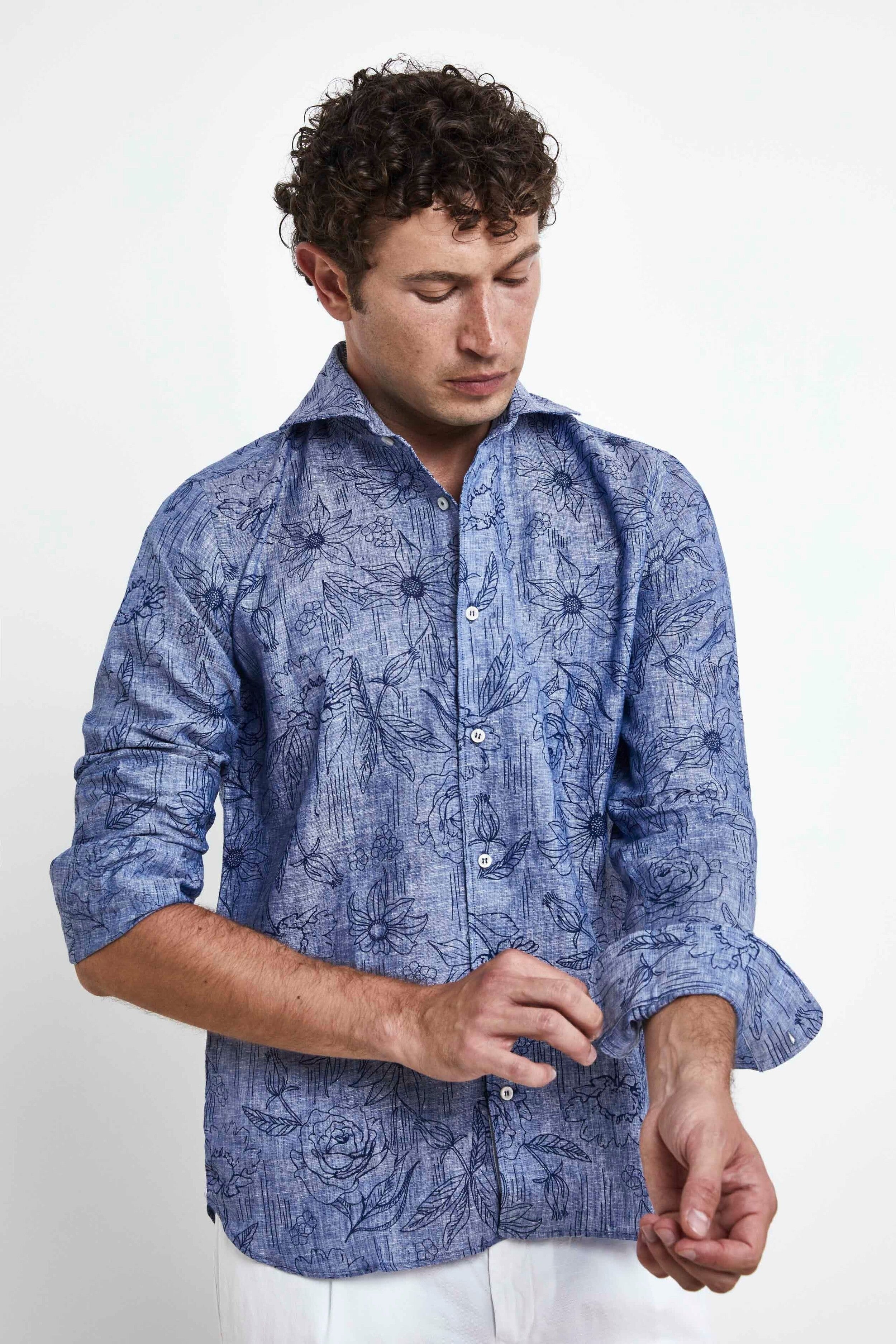 Chemise en lin à fleurs - Motif bleu