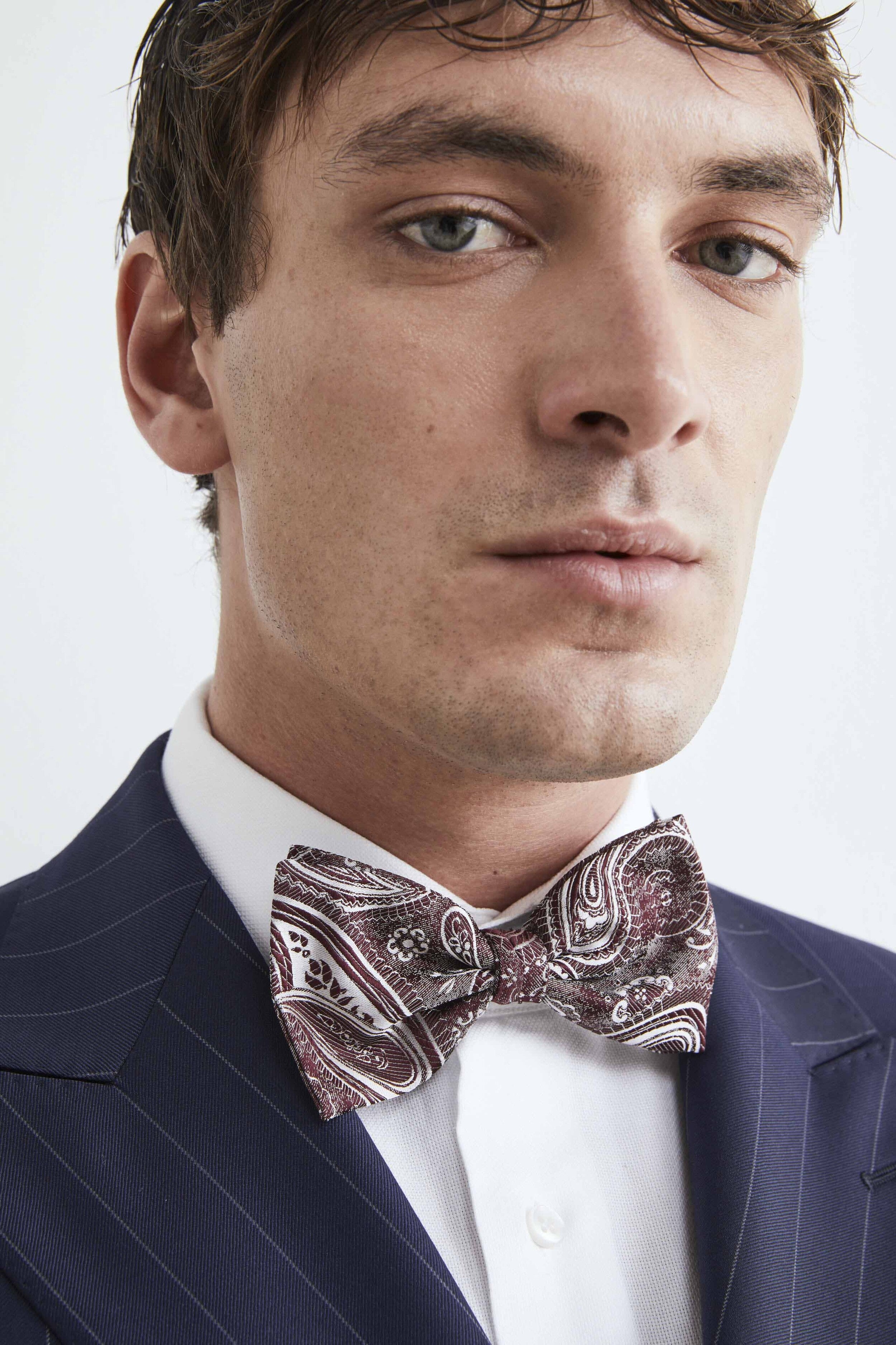 Paisley patterned bow tie - Burgundy pattern