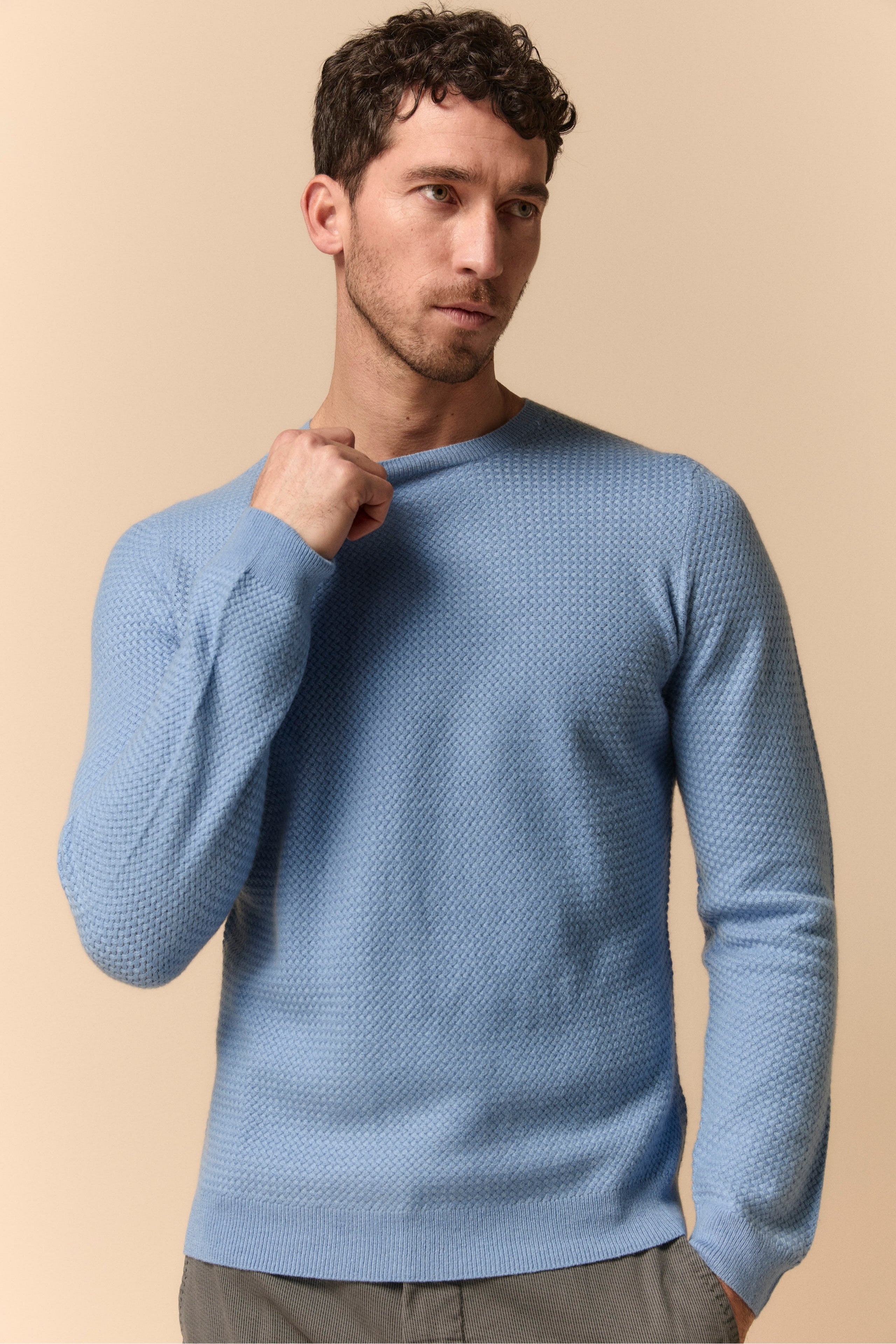 Knitted Crew Neck Sweater in Cashmere - Light blue