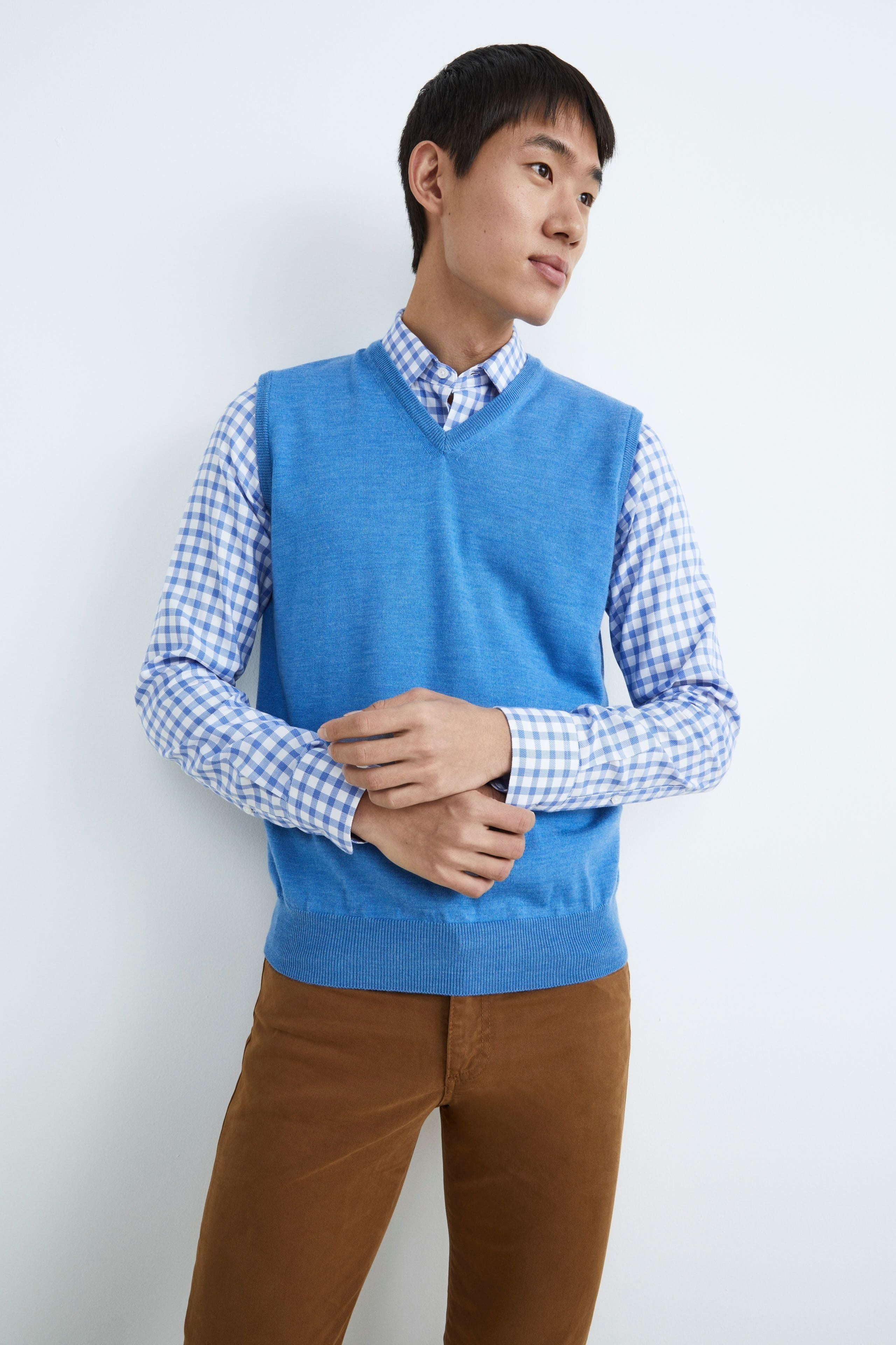 Wool V-neck waistcoat - Light blue