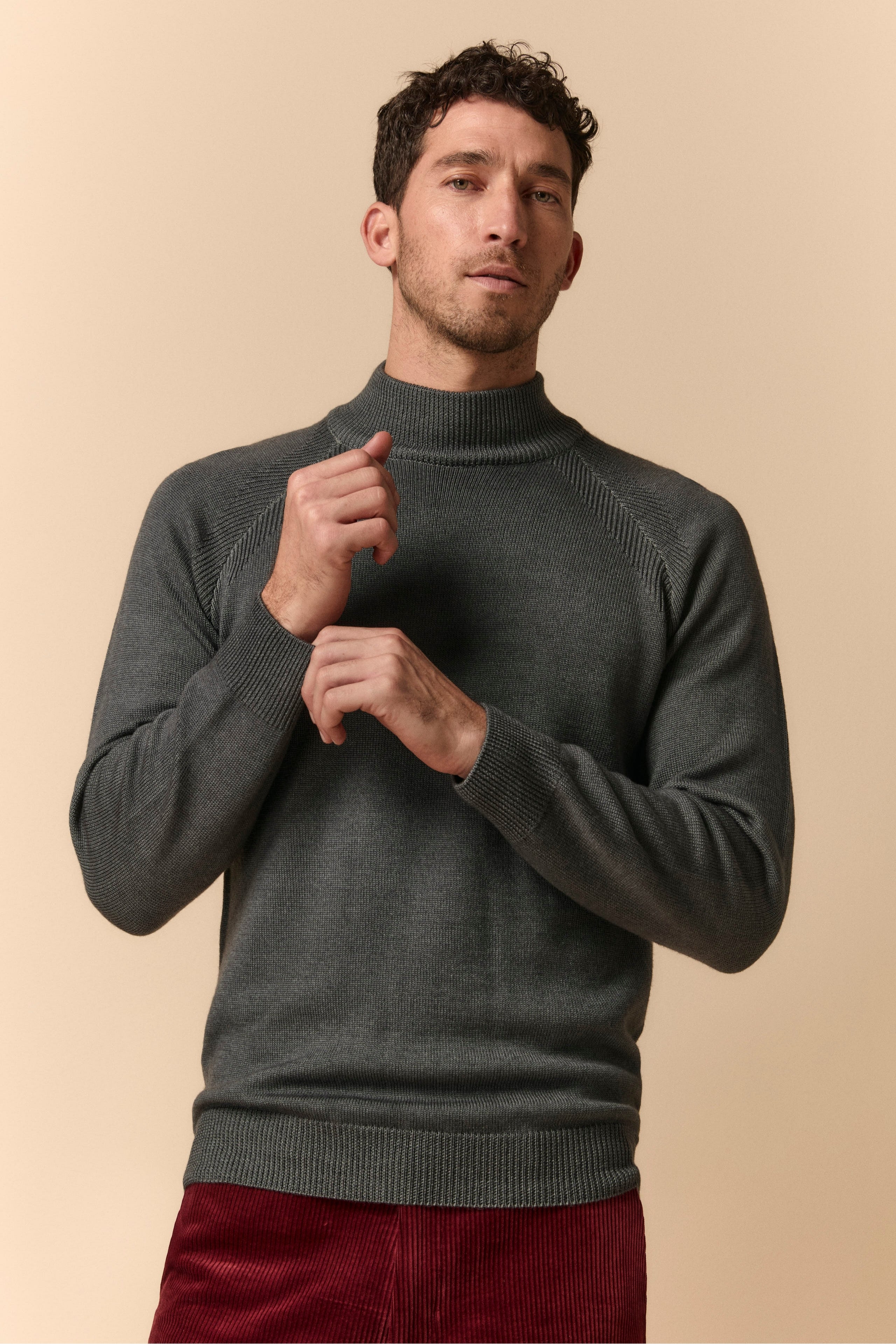 Raglan Turtleneck in Merino Wool - Smokey grey