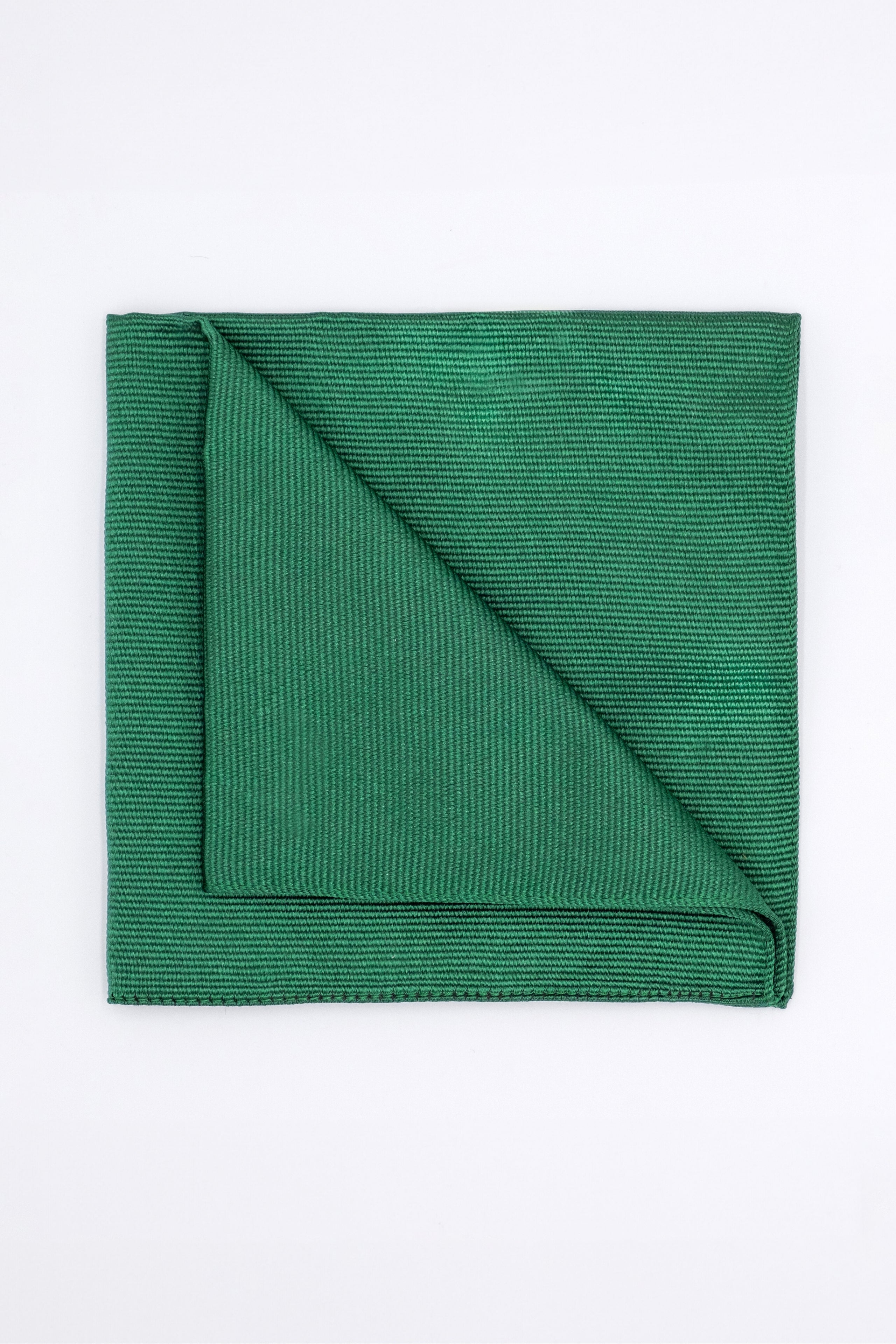  Elegant Silk Clutch - GREEN