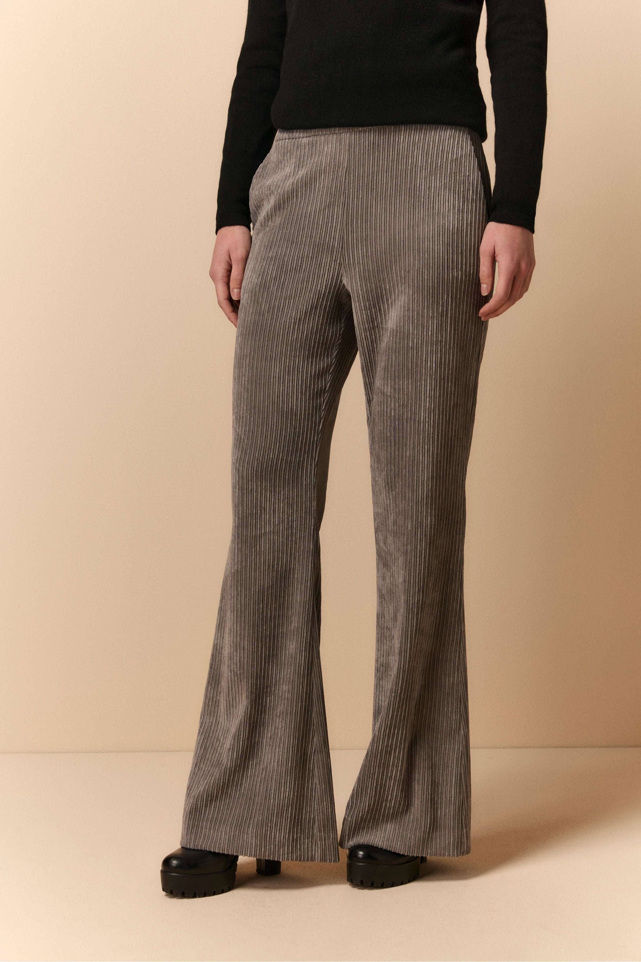 Flared Trousers in Velvet - GREY