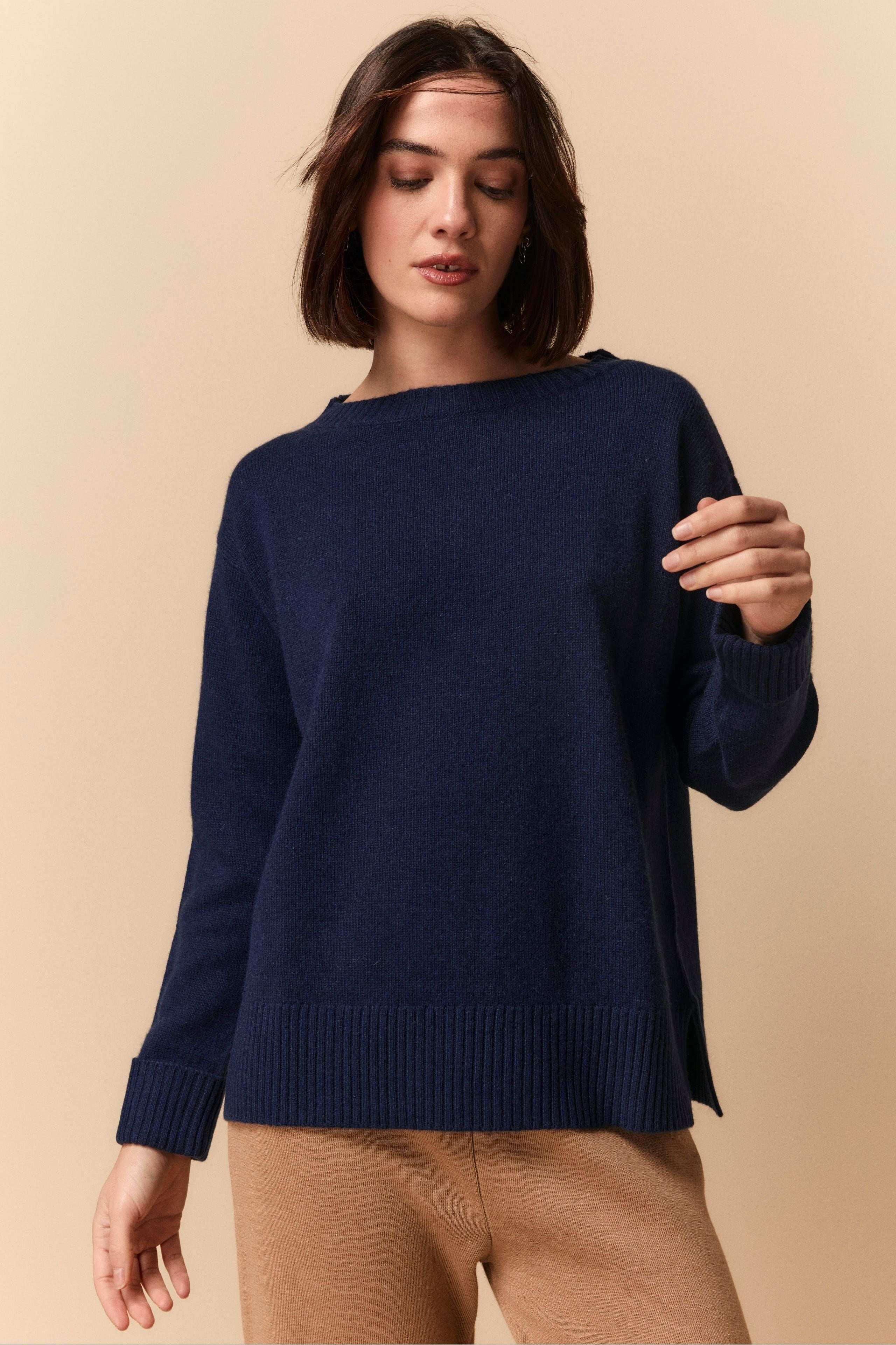 Pullover mit Bootsausschnitt aus Kaschmir - BLAU