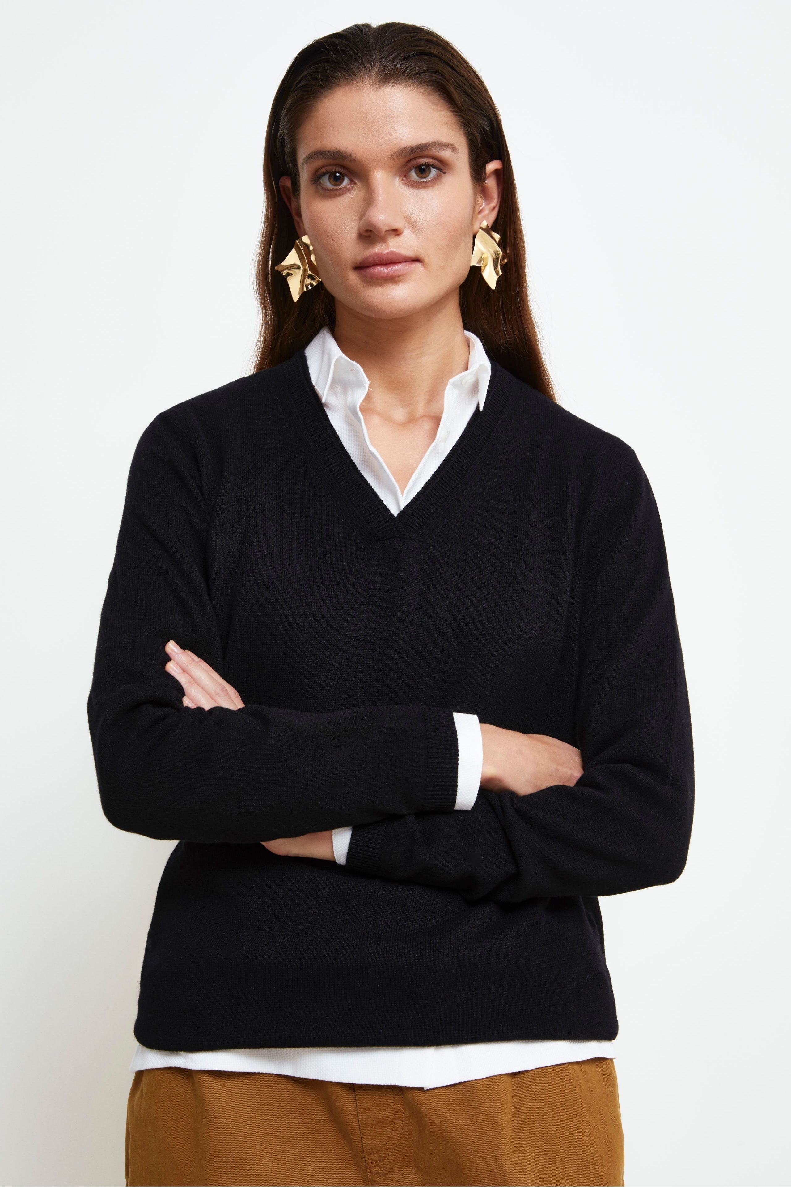 Silk and Cashmere V-Neck Pullover - BLACK