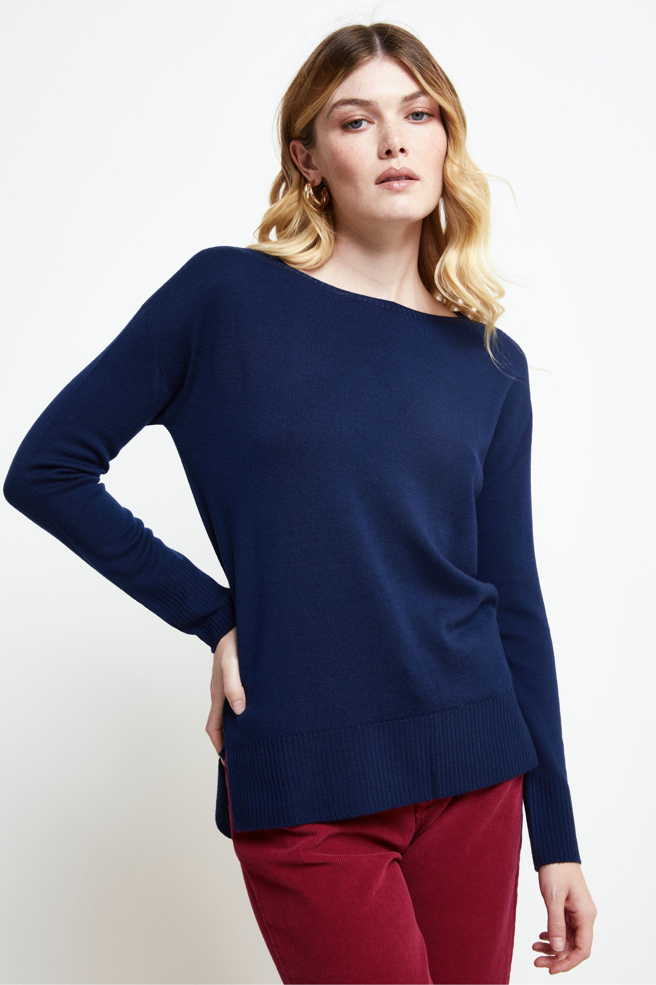 Oversized Boat Neck Sweater in Merino Wool - Navy blue