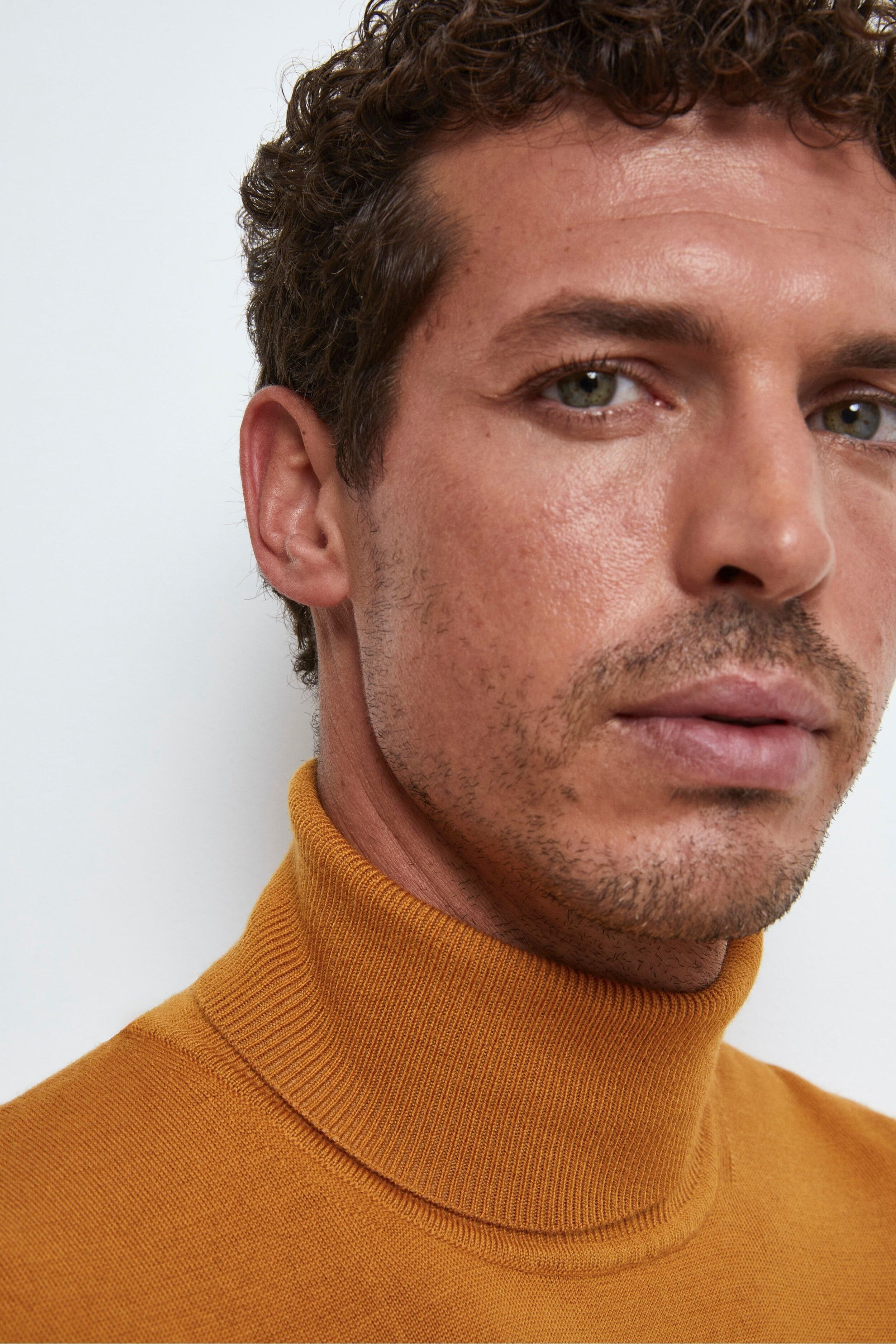 Merino Wool Turtleneck - Mustard