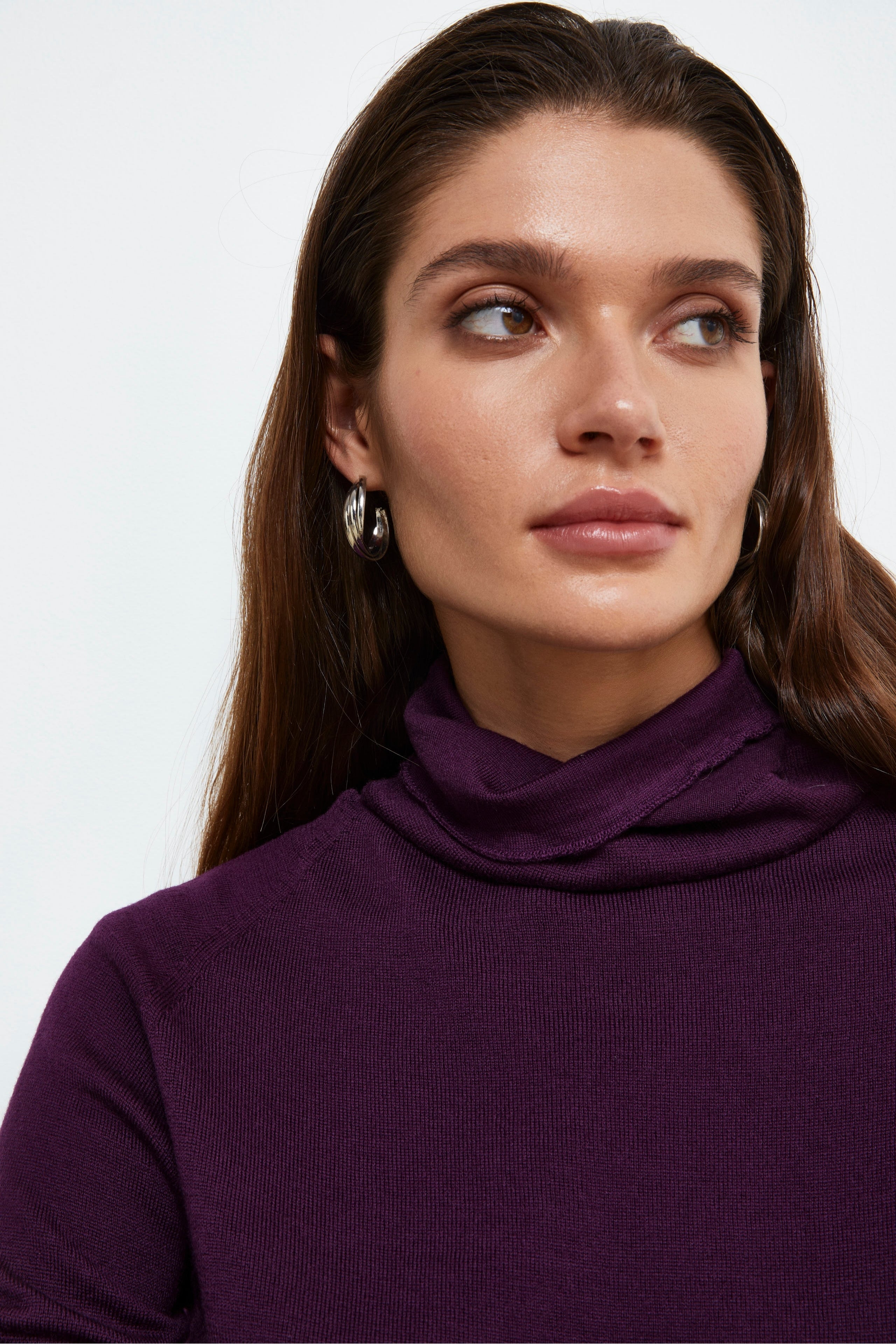 Soft Collar Merino Wool Sweater - WINE