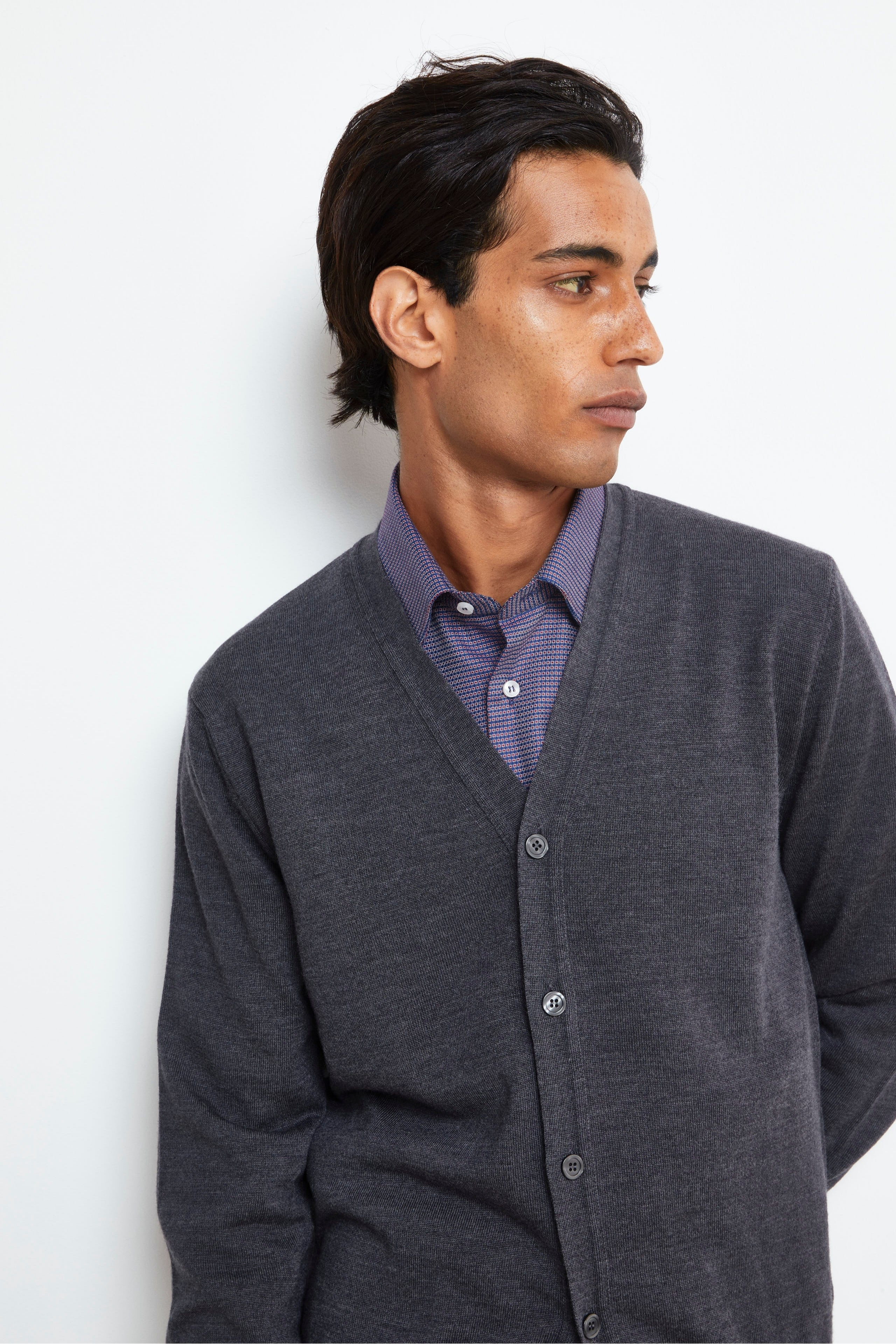 V-Neck Merino Wool Cardigan - Charcoal grey