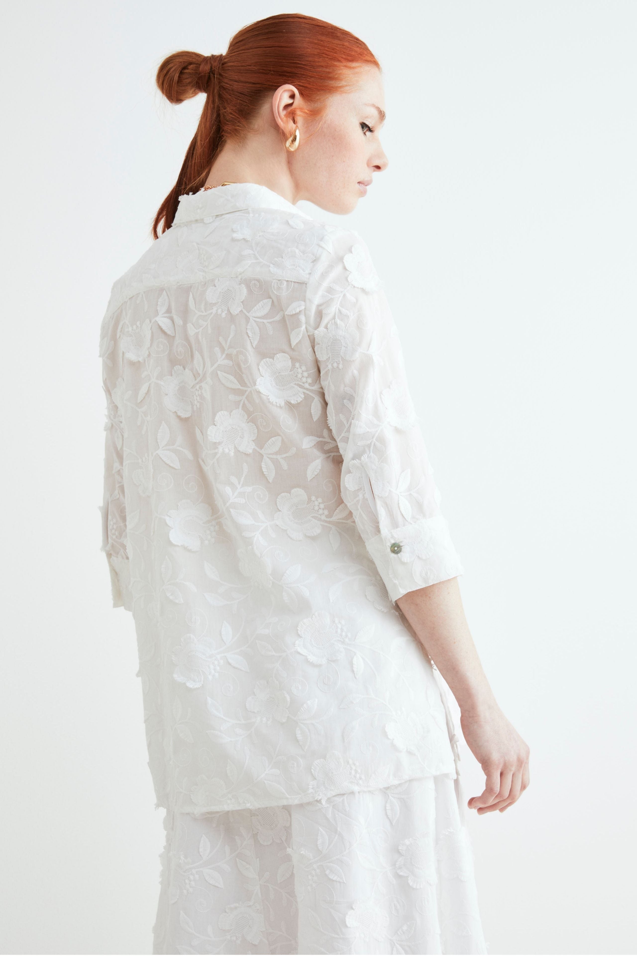 Shirt with floral embroidery - WHITE