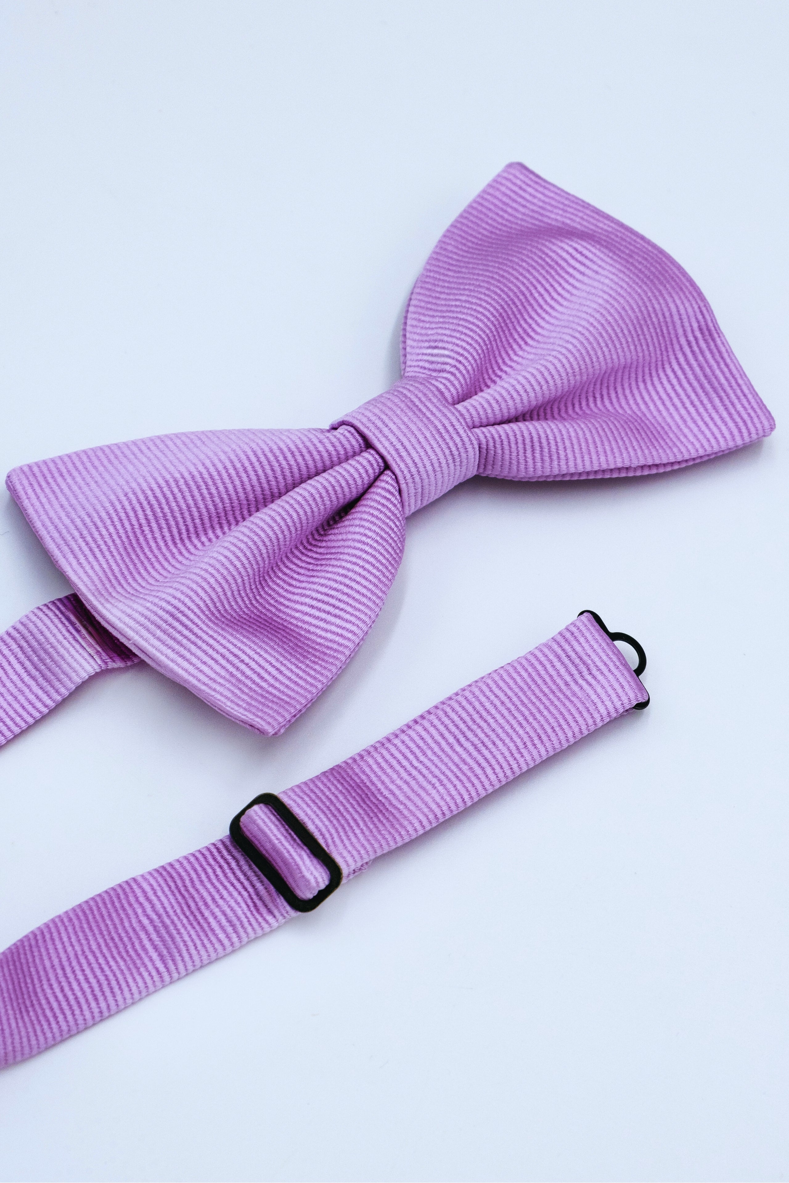 Elegant Silk Bow Tie - Wisteria purple