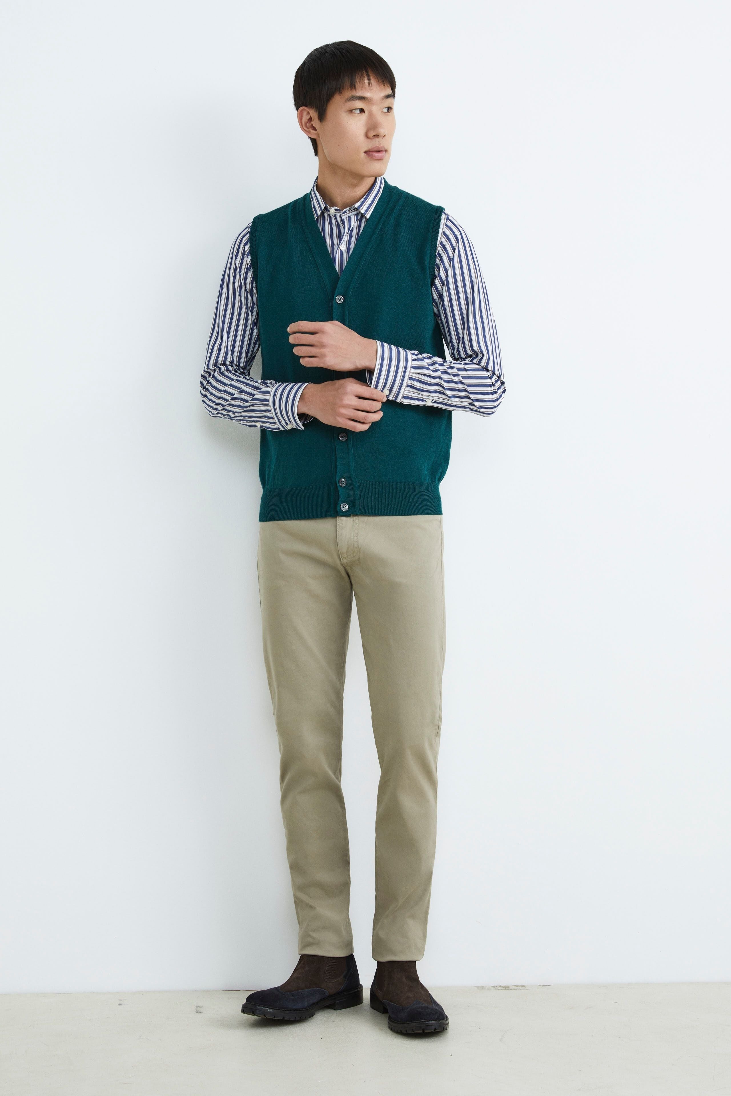 Wool waistcoat with buttons - Dark green