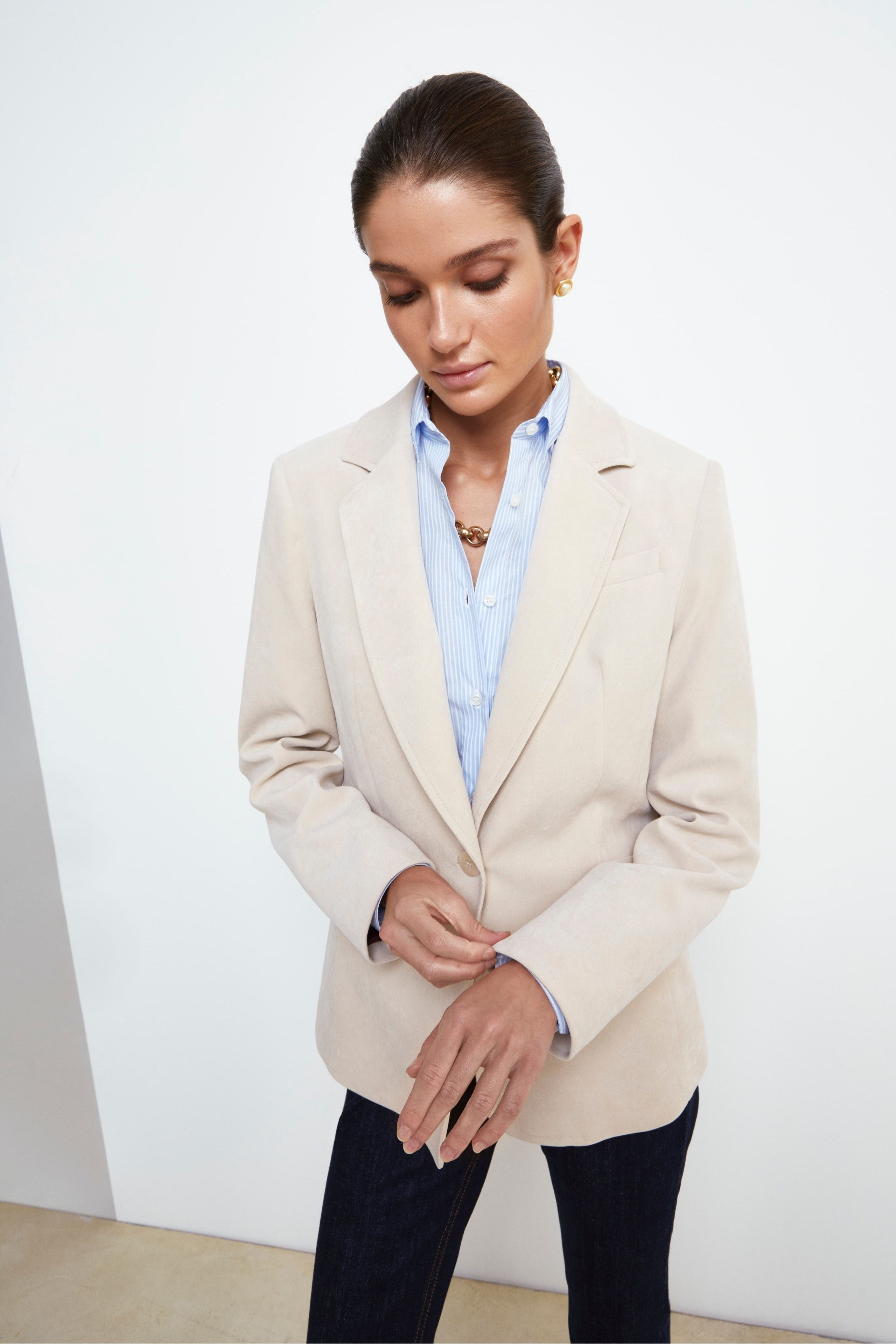 Single-Breasted Velvet Blazer - IVORY