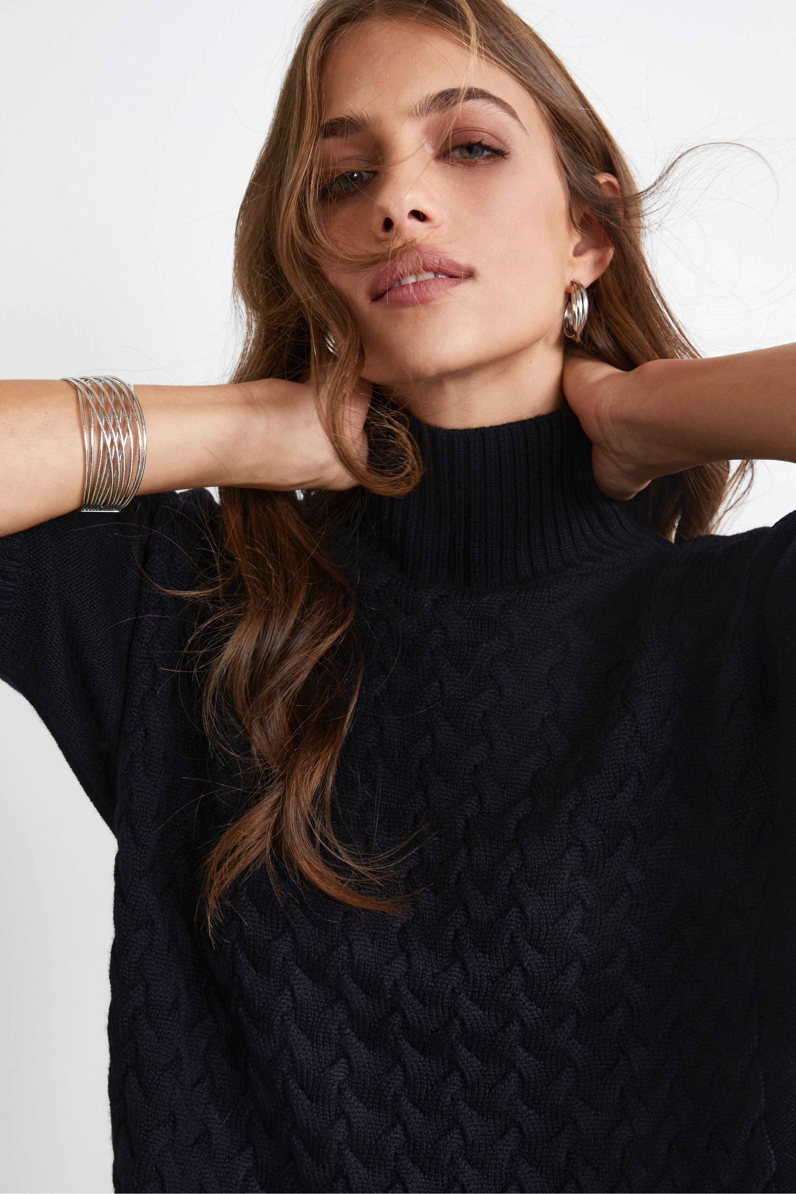 Ribbed Turtleneck with Cable Knit - BLACK