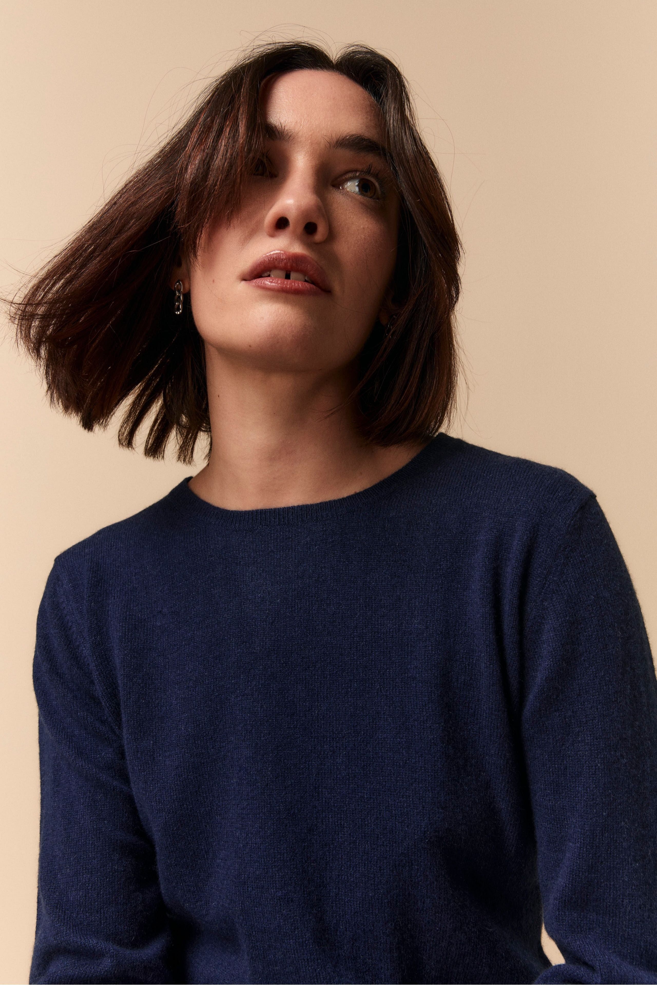 Regular Fit Crew Neck Sweater in Cashmere - BLUE