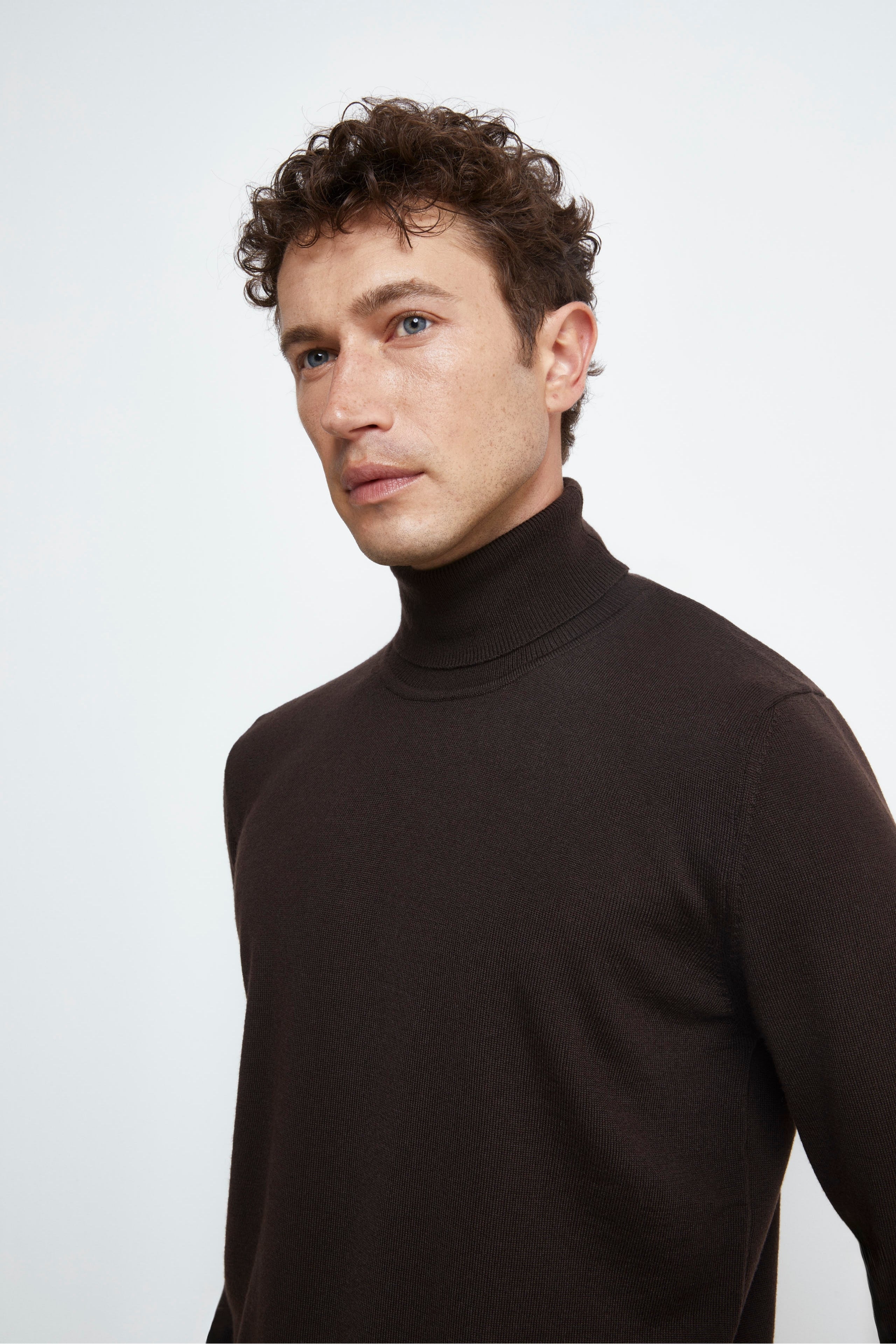 Rollkragenpullover aus Merinowolle - BROWN