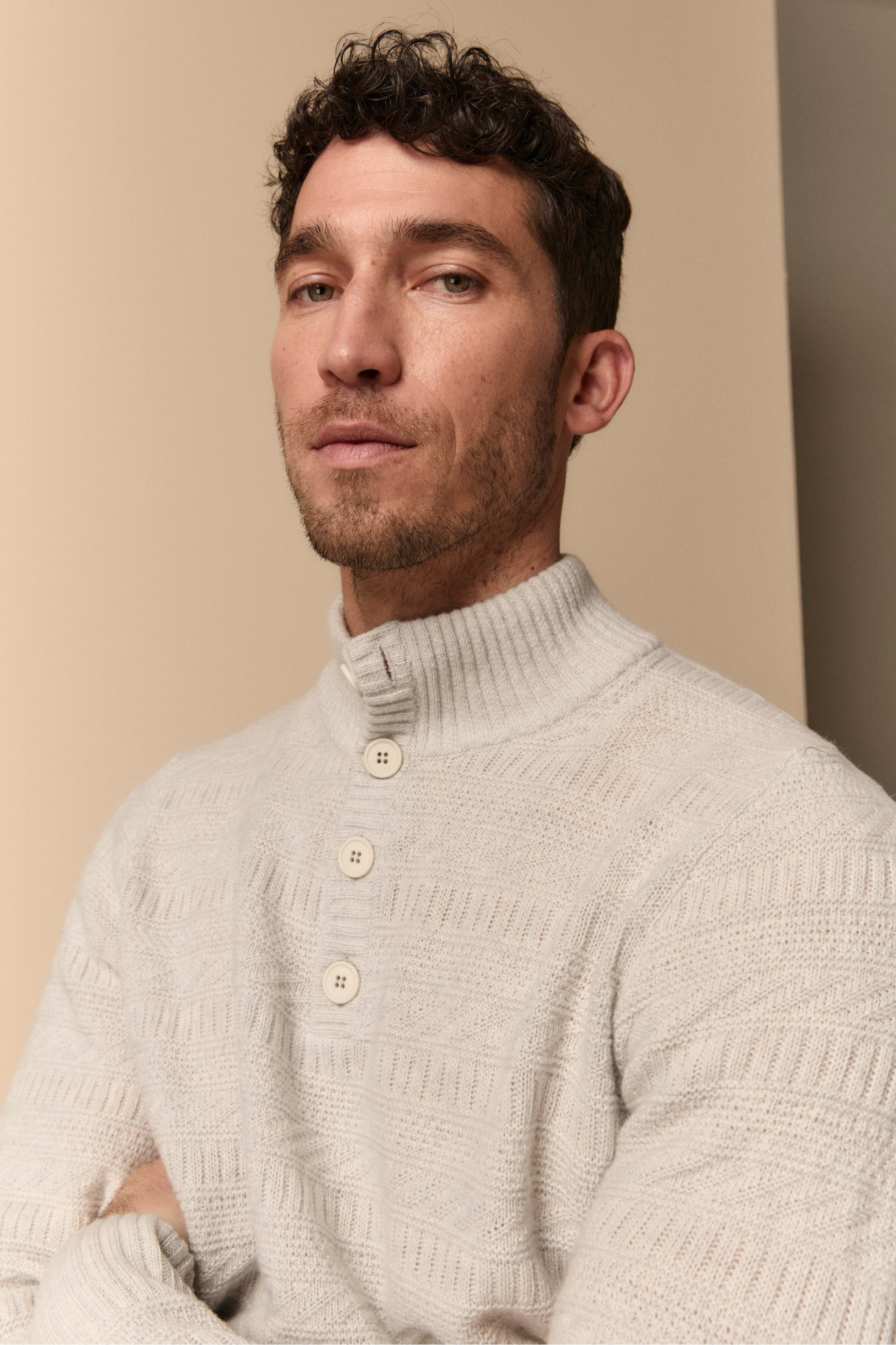 Turtleneck with Buttons in Extra Fine Merino Wool - PEARL