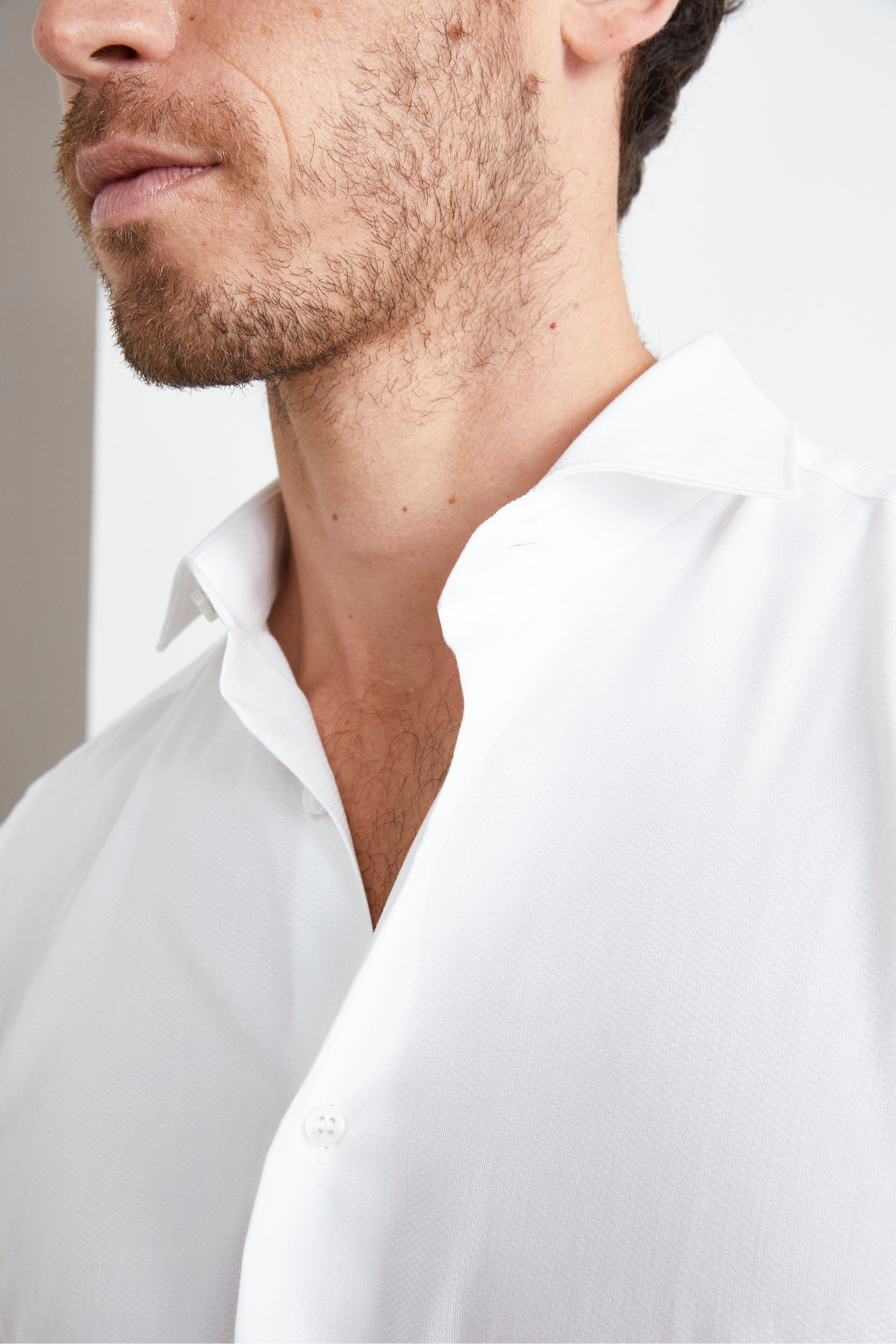 Classic Slim Fit Shirt in Cotton - WHITE