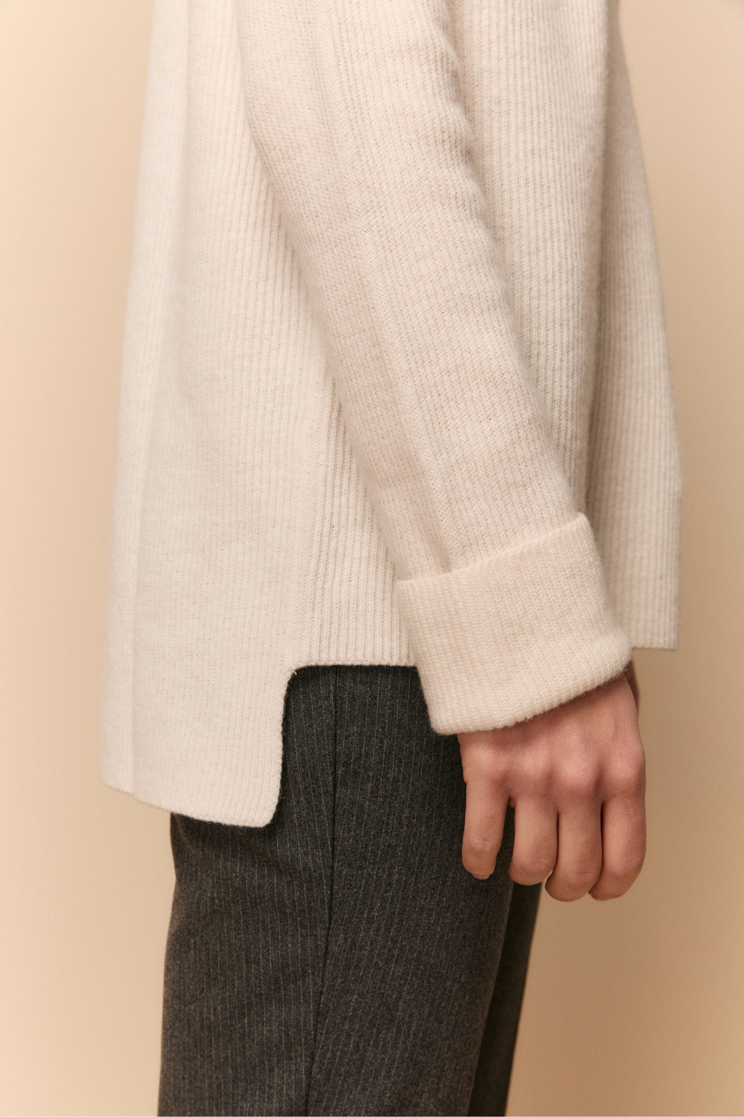 Ribbed Crew Neck Sweater in Wool and Cashmere - Cream white