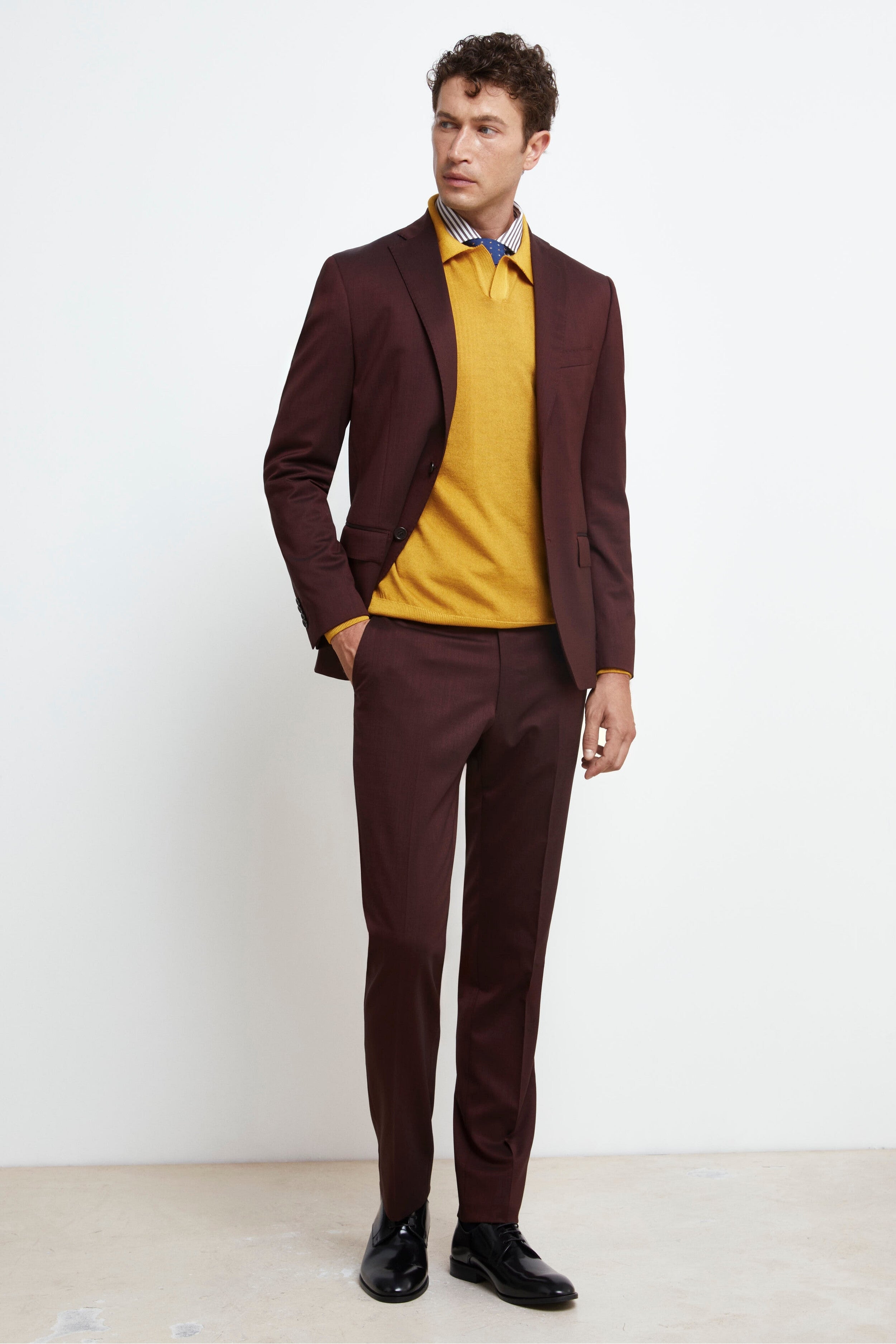 Colored Single-Breasted Slim Fit Suit - Burgundy