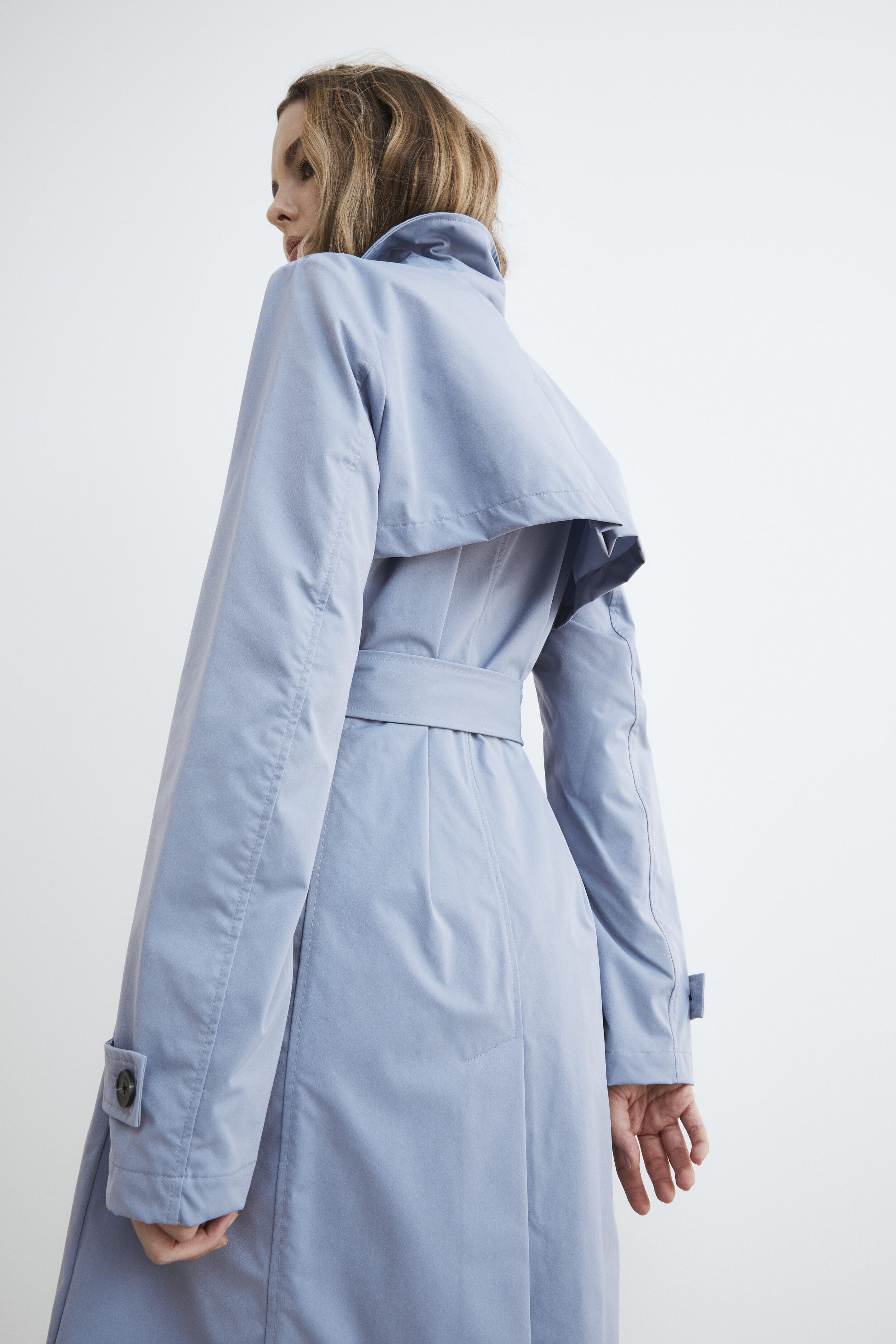 Zweireihiger Trenchcoat für Damen - Staubgrau