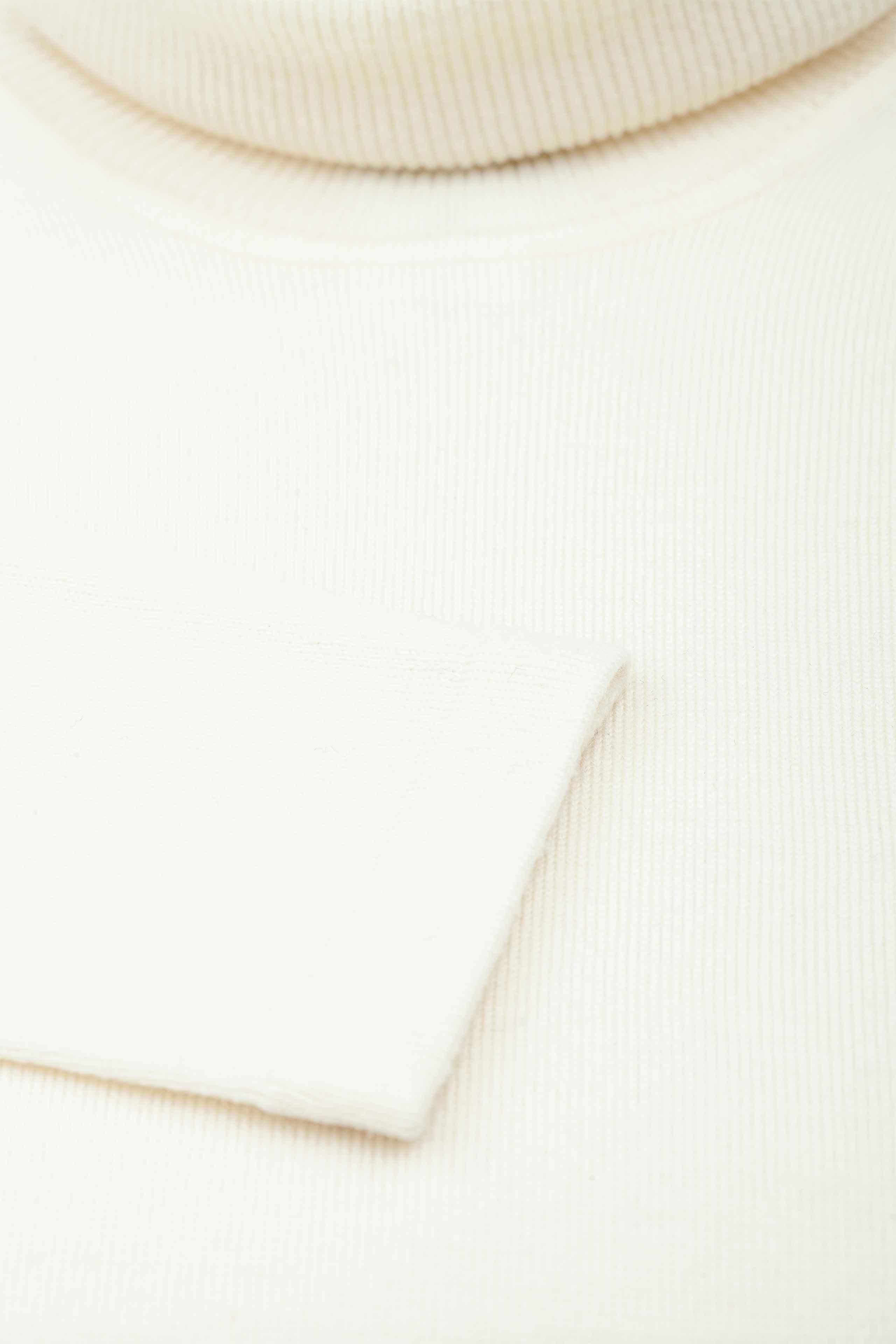 Wool turtleneck - ECRU