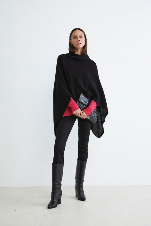 Cashmere cape - BLACK