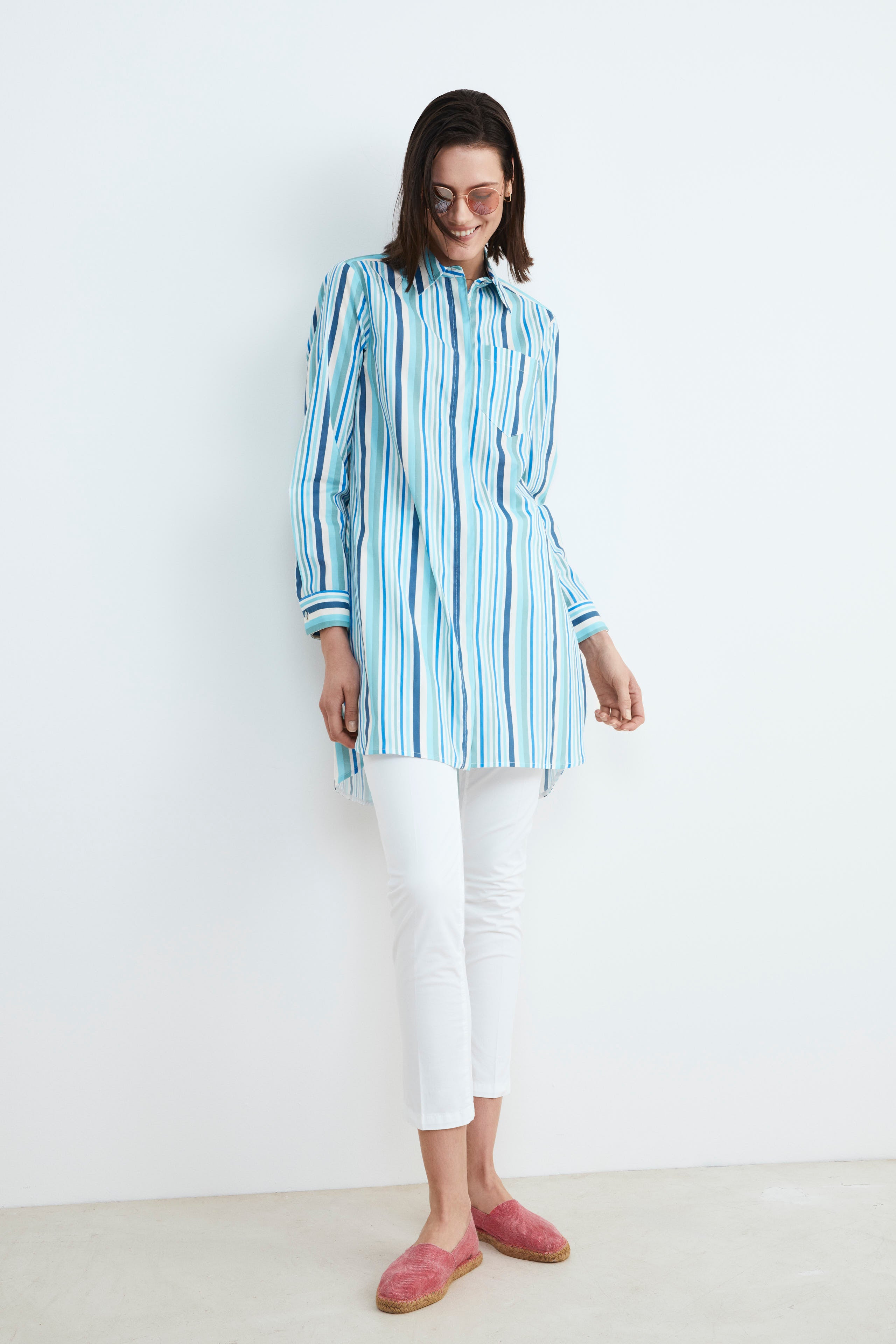 Women’s long shirt - Light blue-White