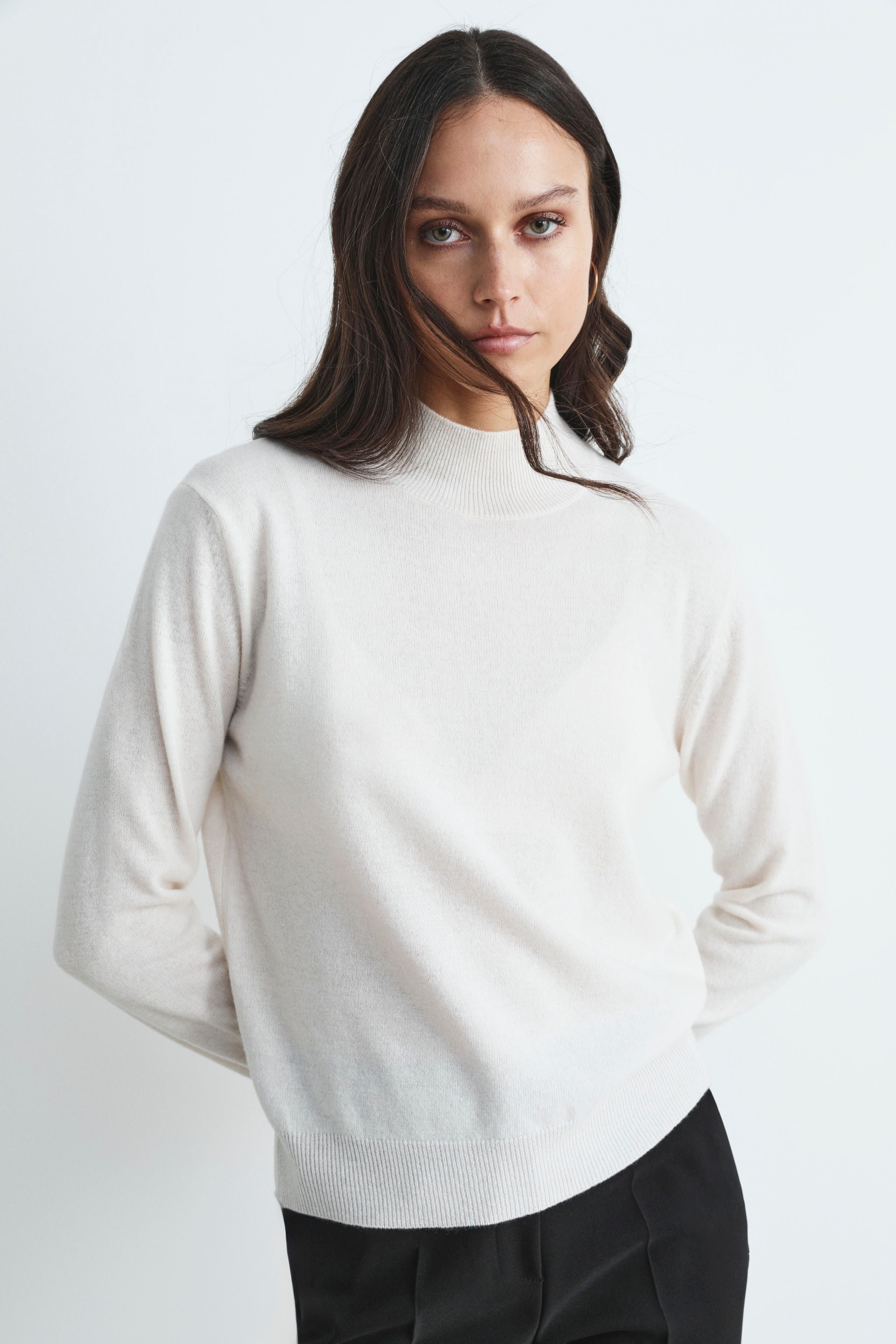 Rollkragenpullover mit weitem Kragen - Creme weiß