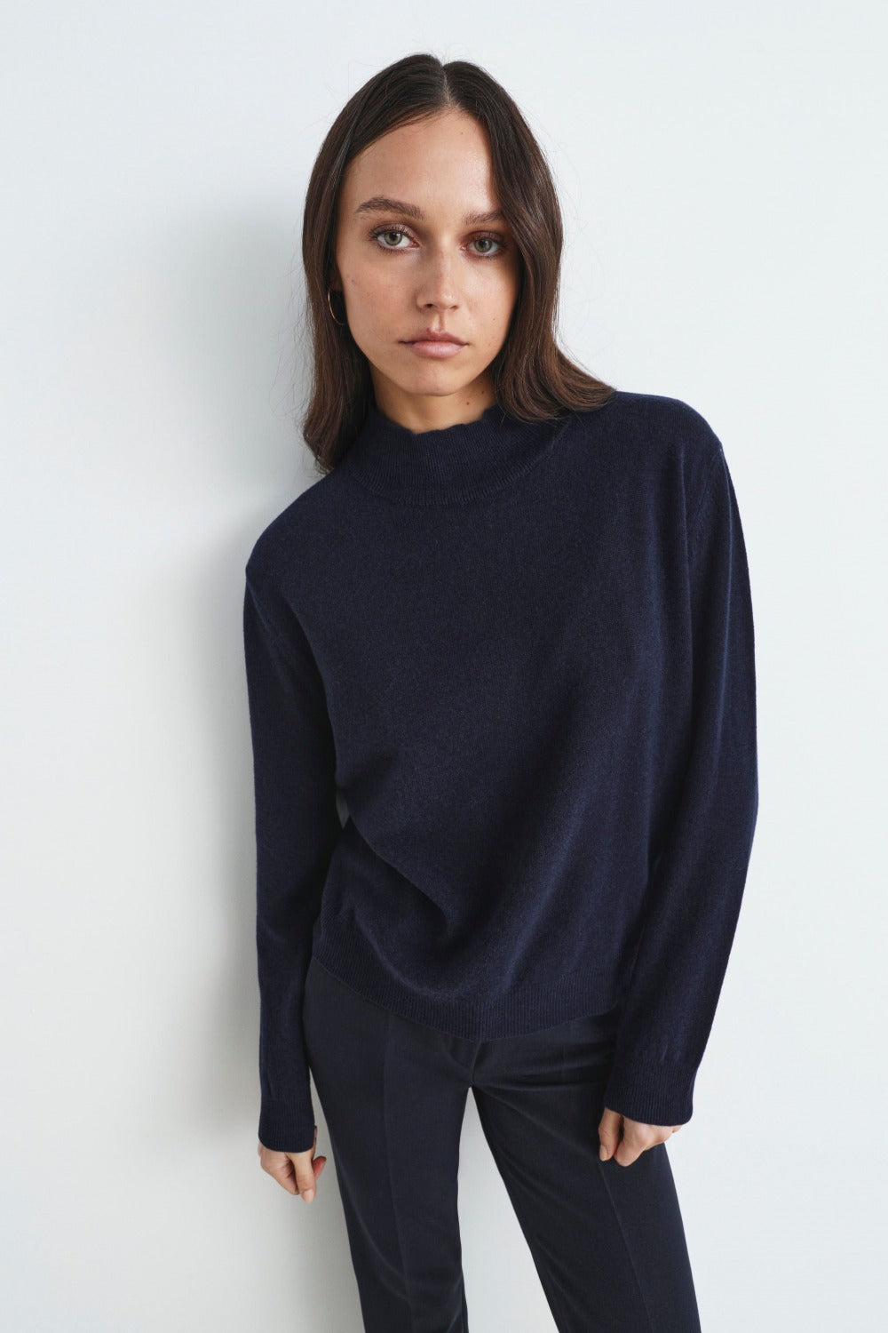 Turtleneck sweater with a wide collar - BLUE