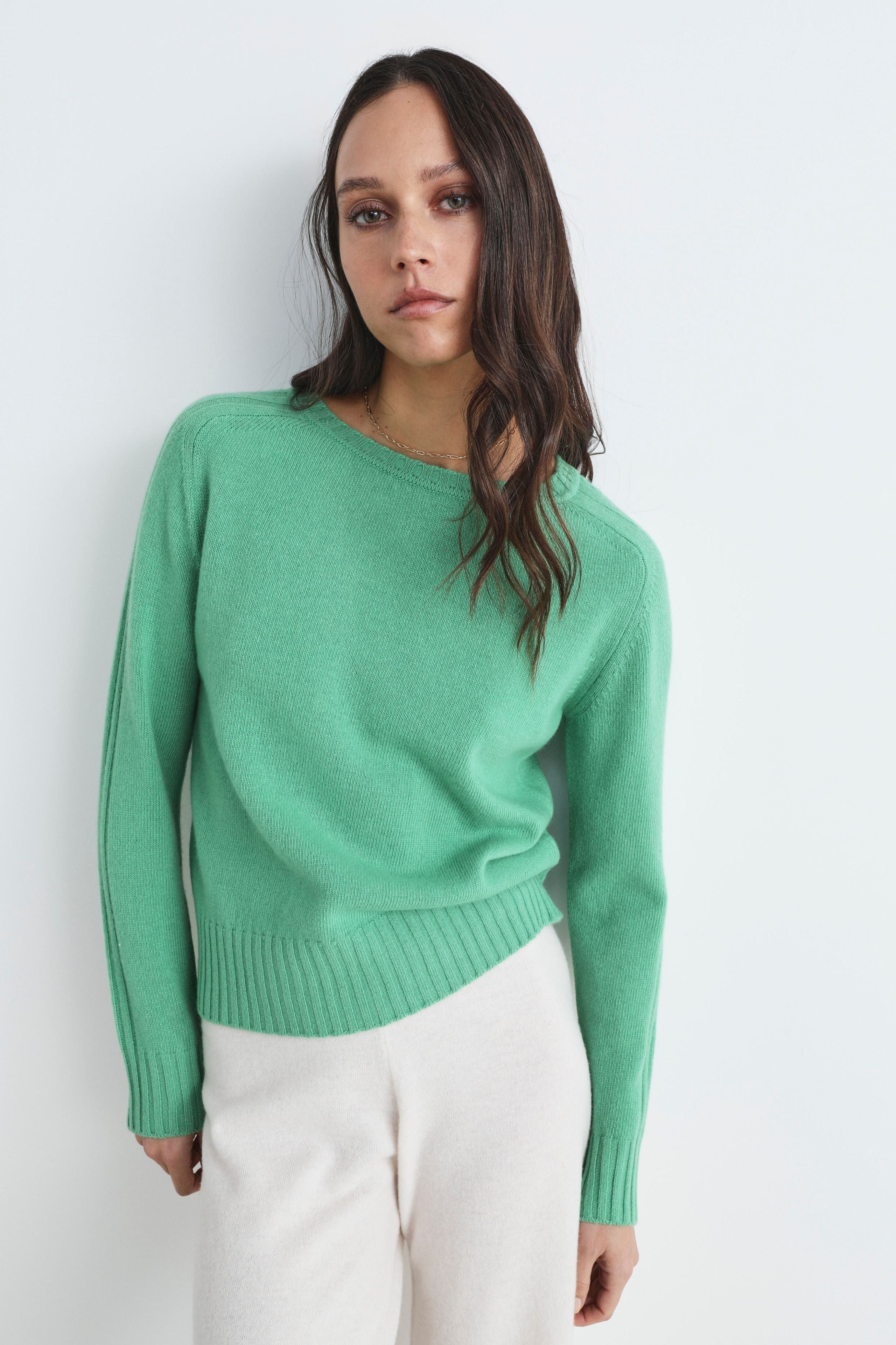 Wool and cashmere sweater with boat neckline - Mint green