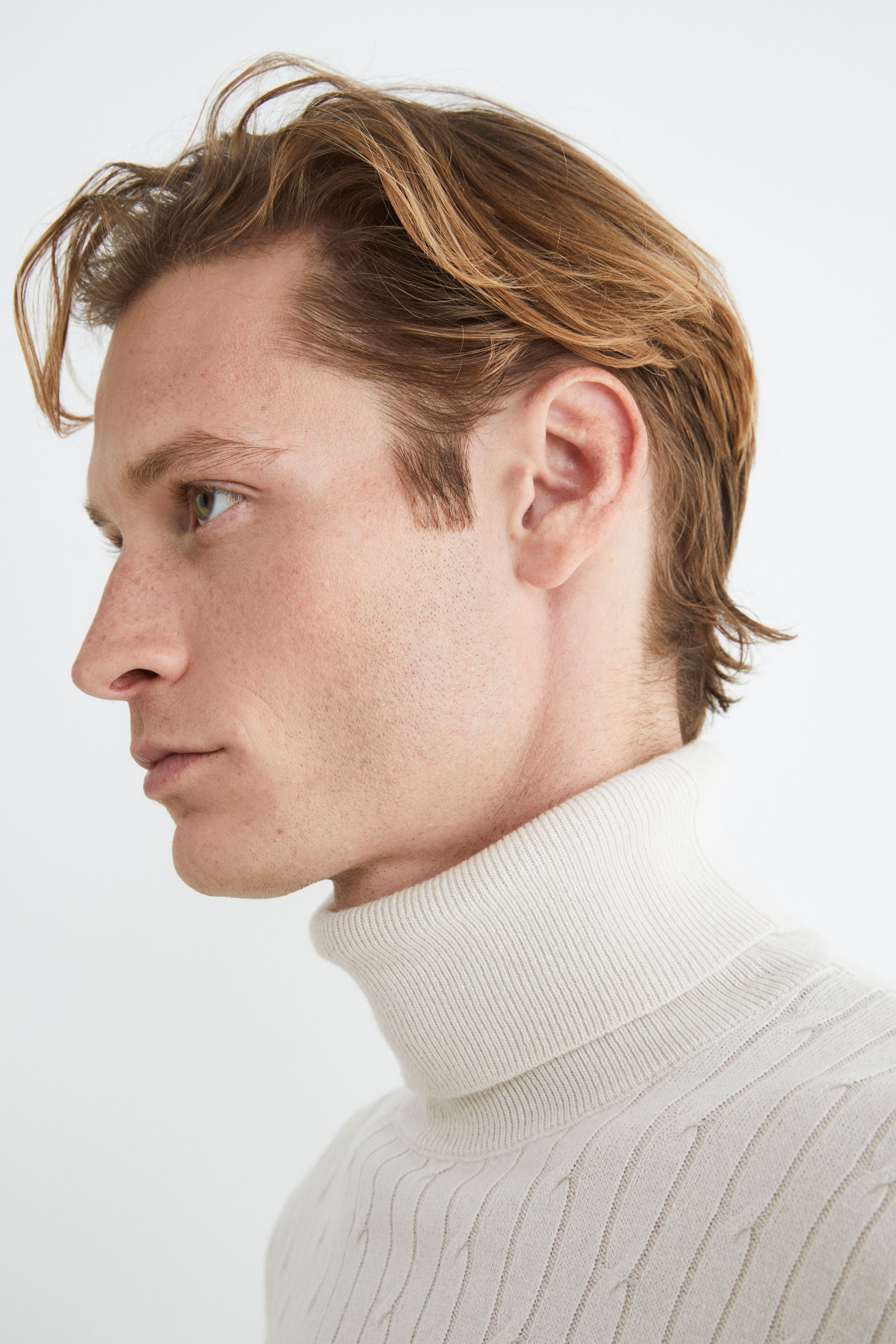 Cashmere and silk cable-knit turtleneck sweater - Cream white