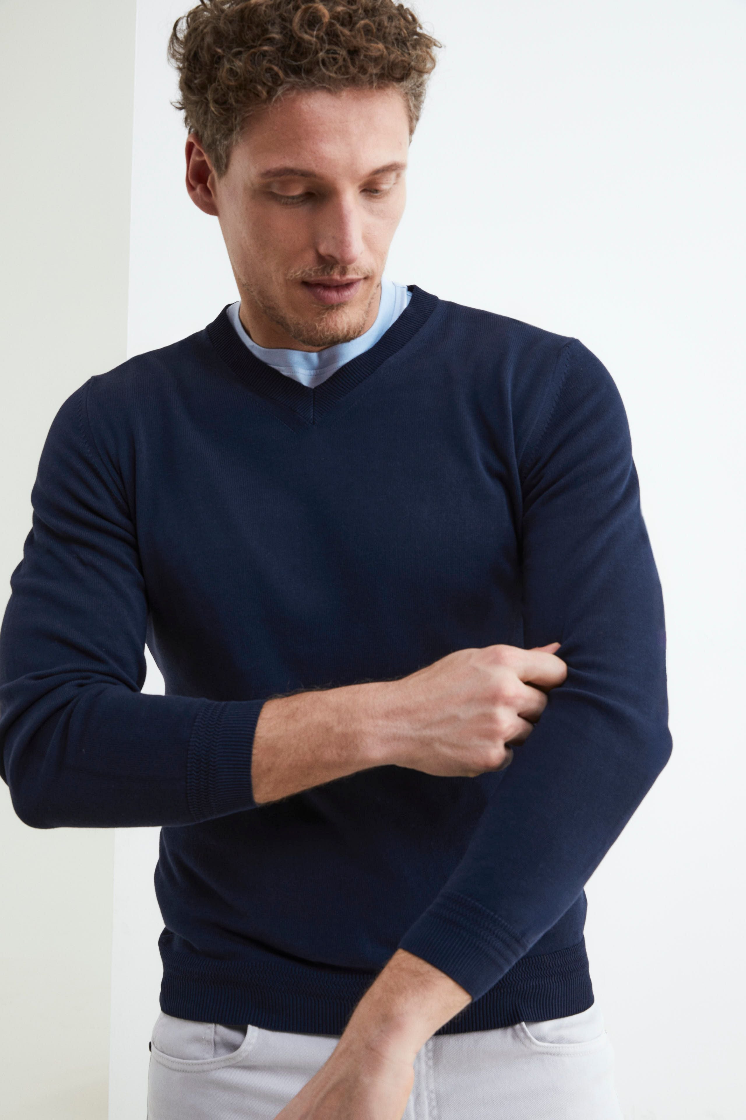 V-neck sweater - BLUE