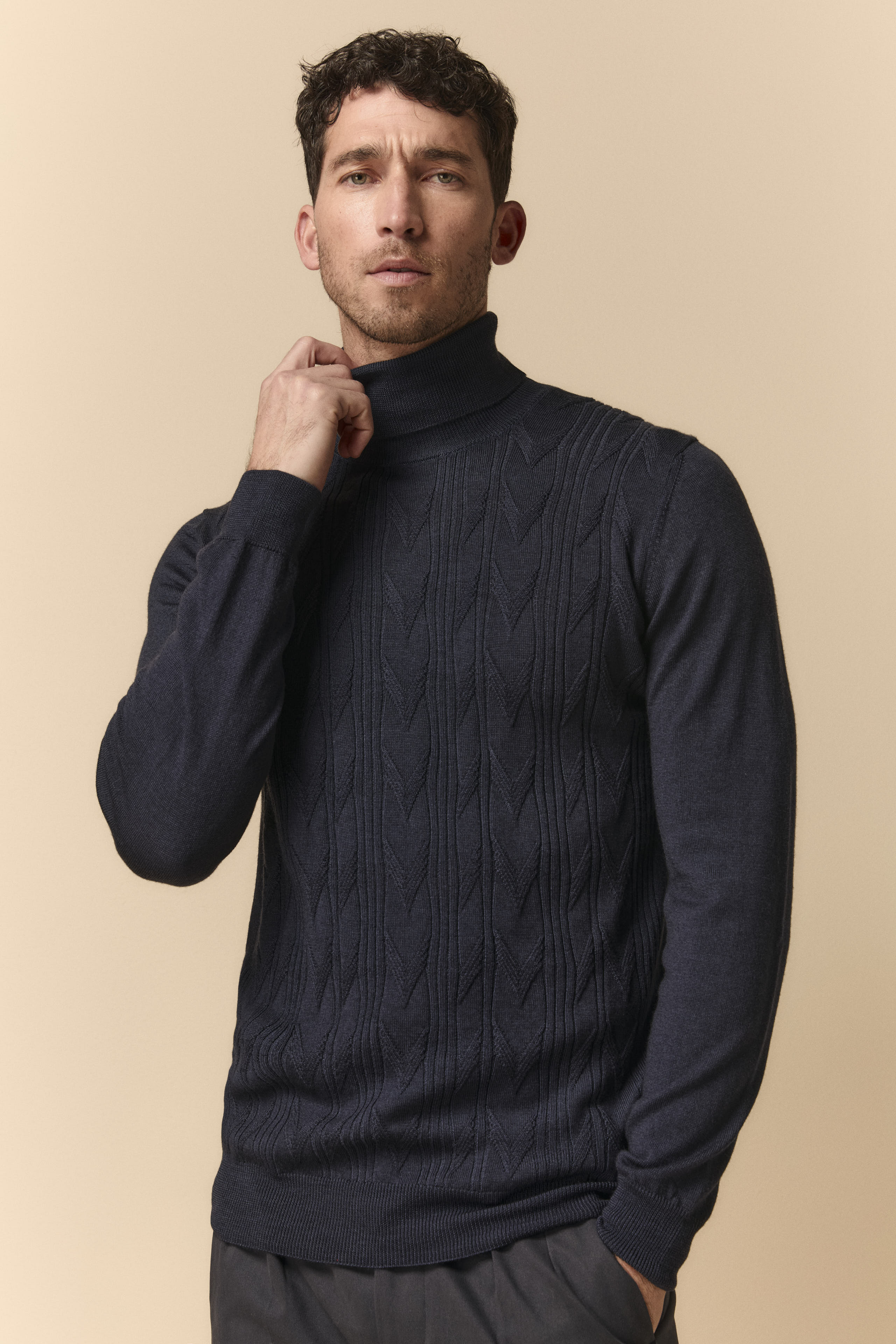 Knitted Turtleneck in Merino Wool - BLUE MARINE